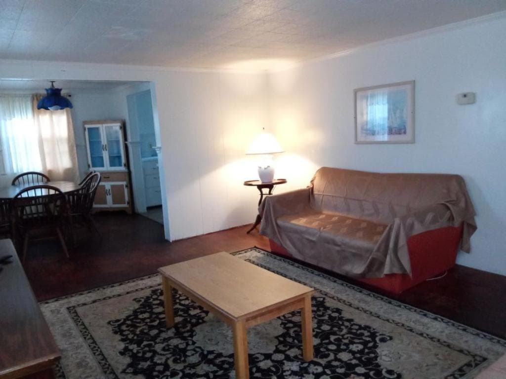 Dhimas Apartments 209
