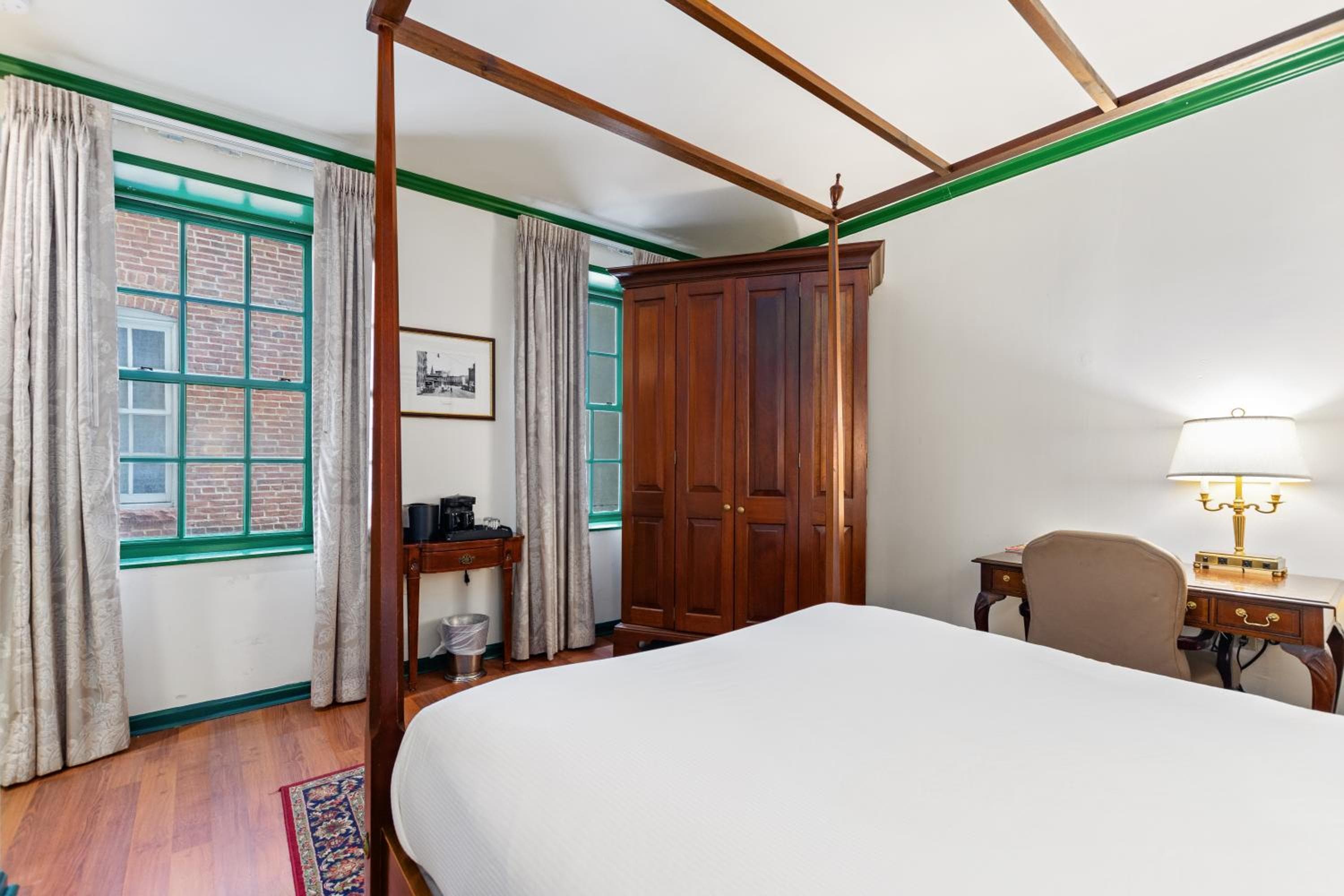 The William Fell Baltimore, Tapestry Collection by Hilton