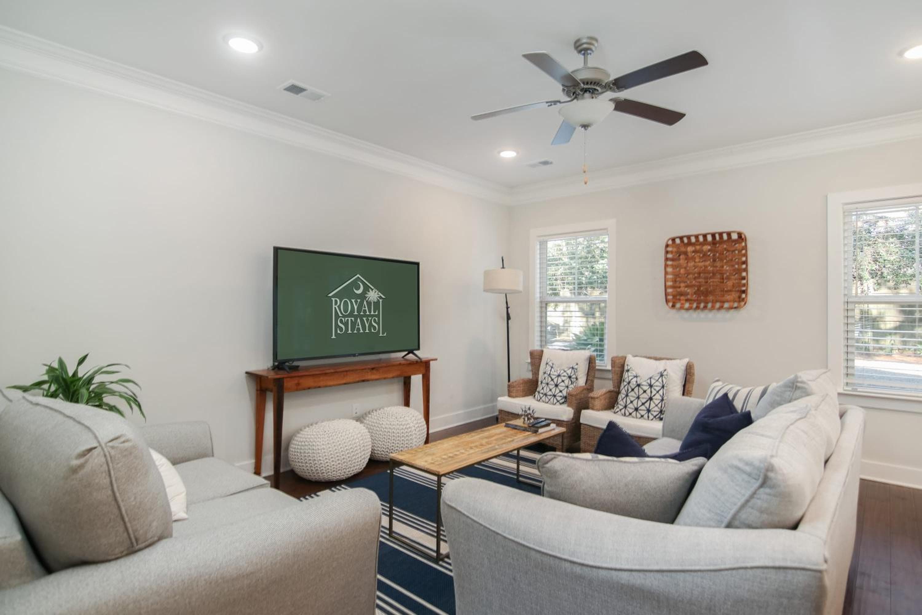 The Cozy Vibes-6 beds-Fenced in Backyard