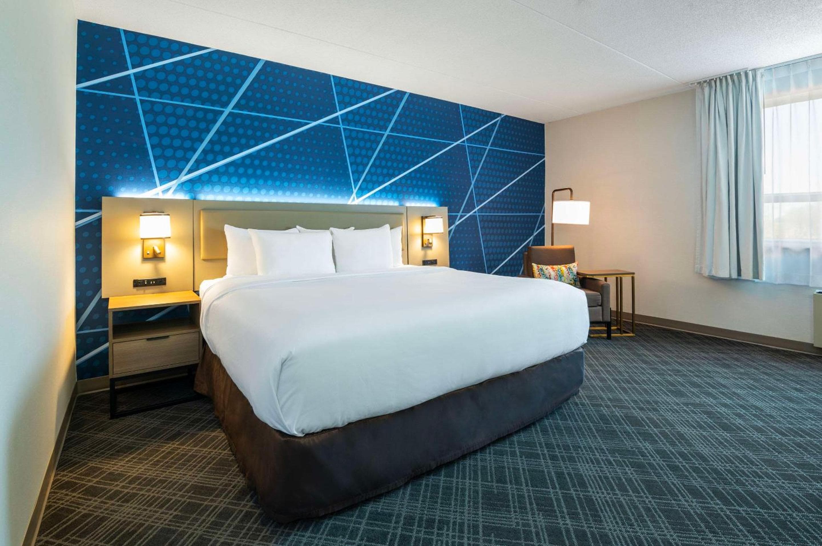 Comfort Inn & Suites Barrie - Highway 400