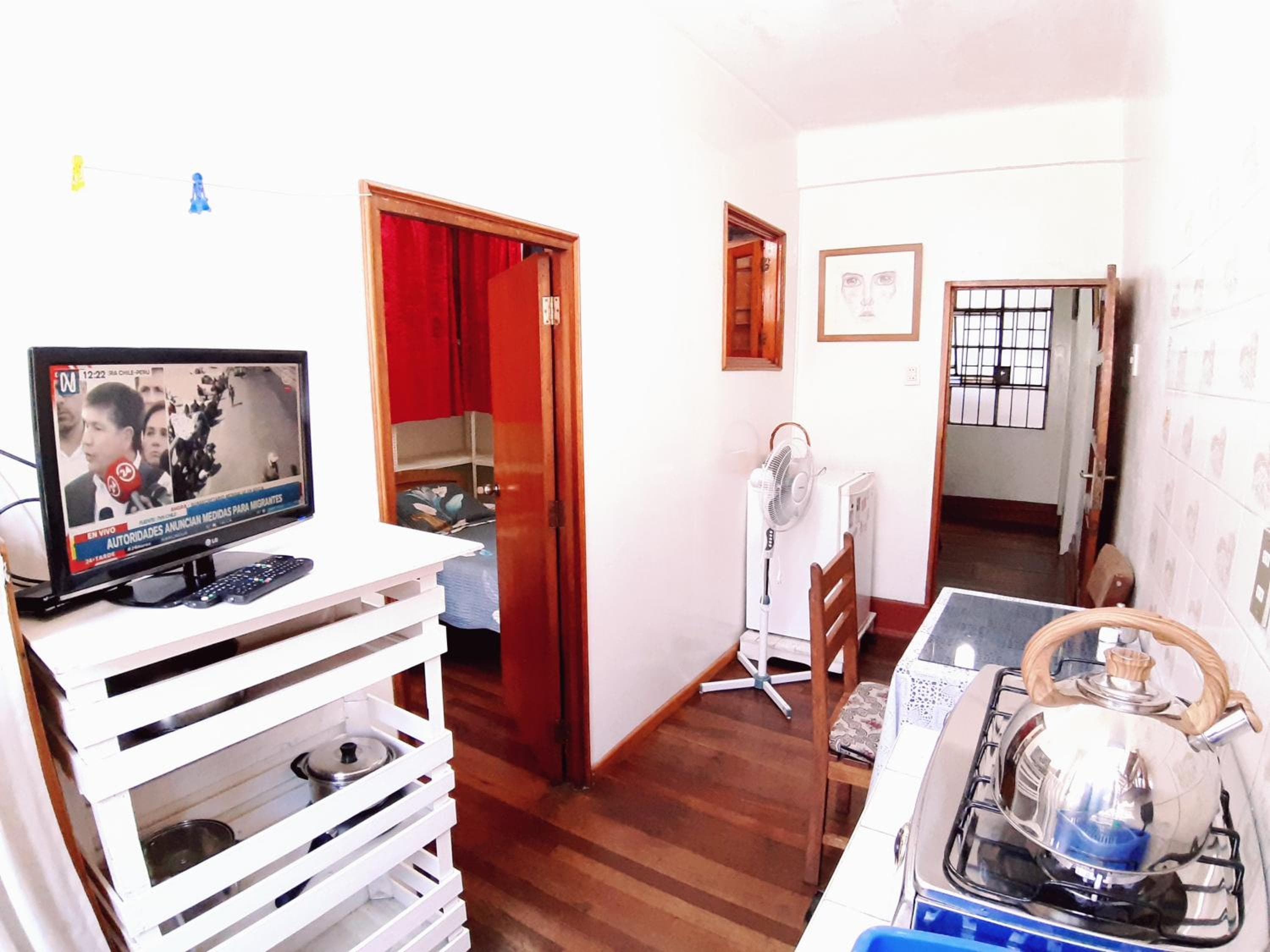 APARTAMENTO COMPLETO LIMA - 2 cuadras del Palacio Gobierno