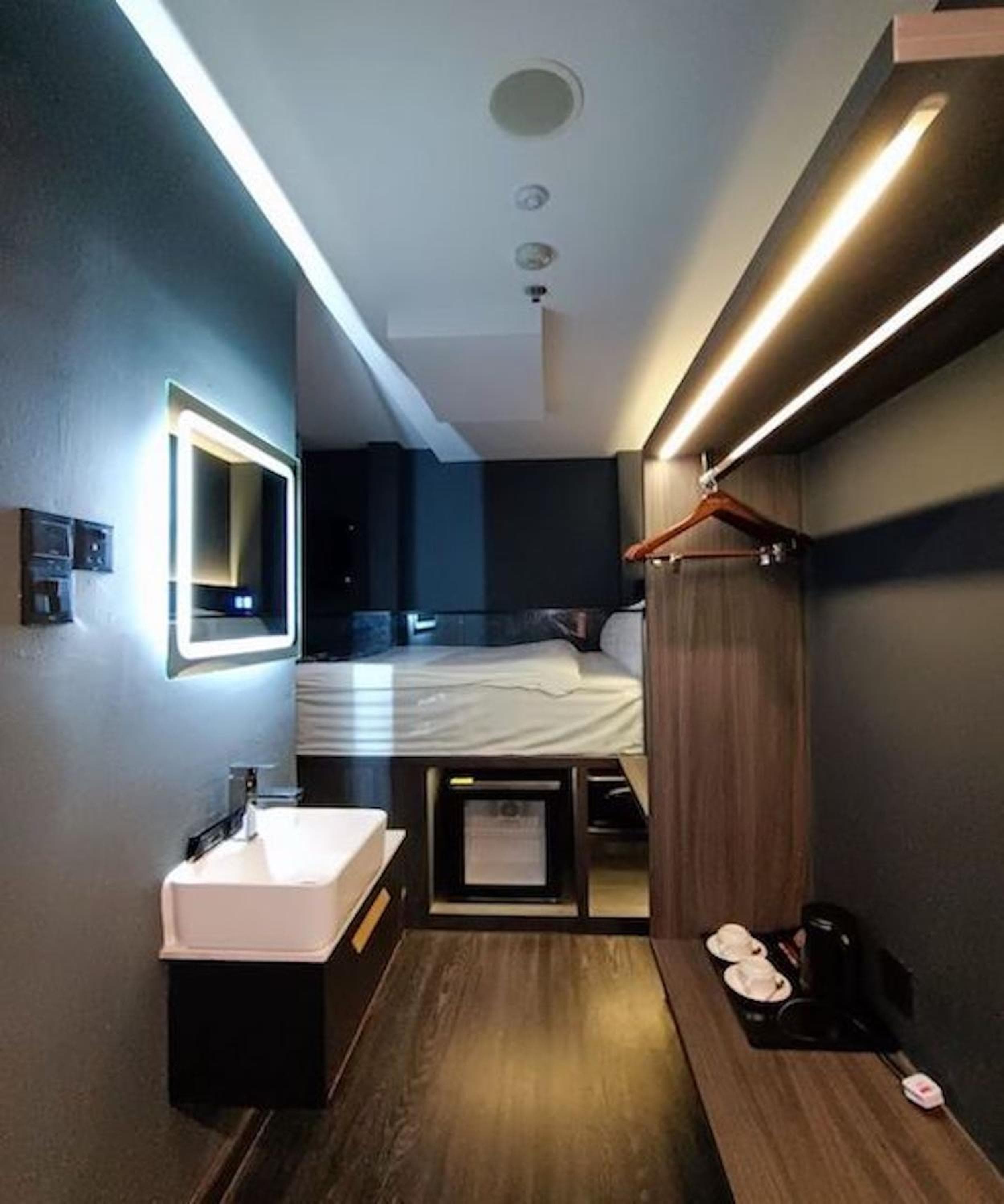 HOTEL JJH - newly opened near BUGIS