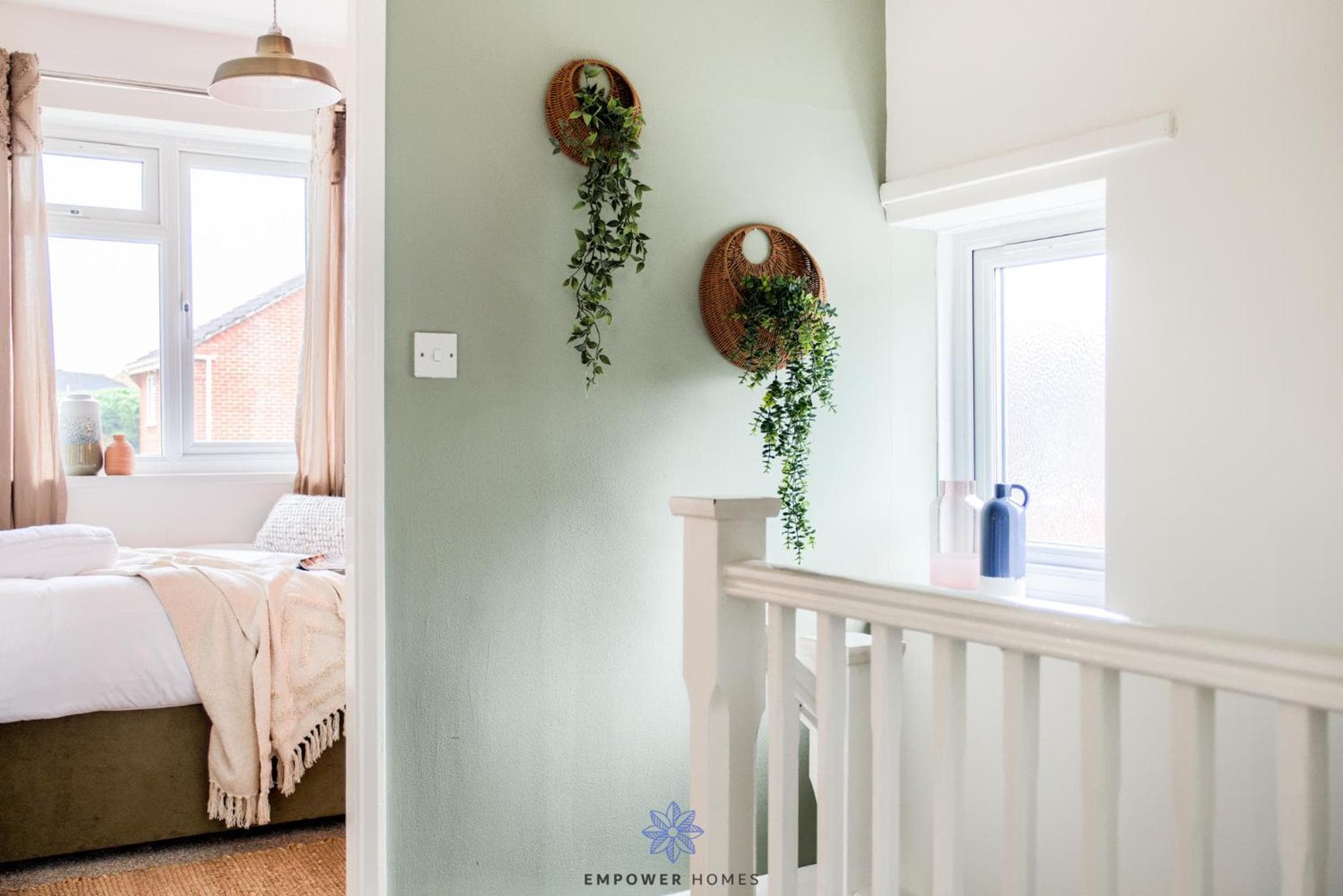Coventry Beautiful House, University Hospital, M6 M69, Private Parking, Sleeps 6, by EMPOWER HOMES