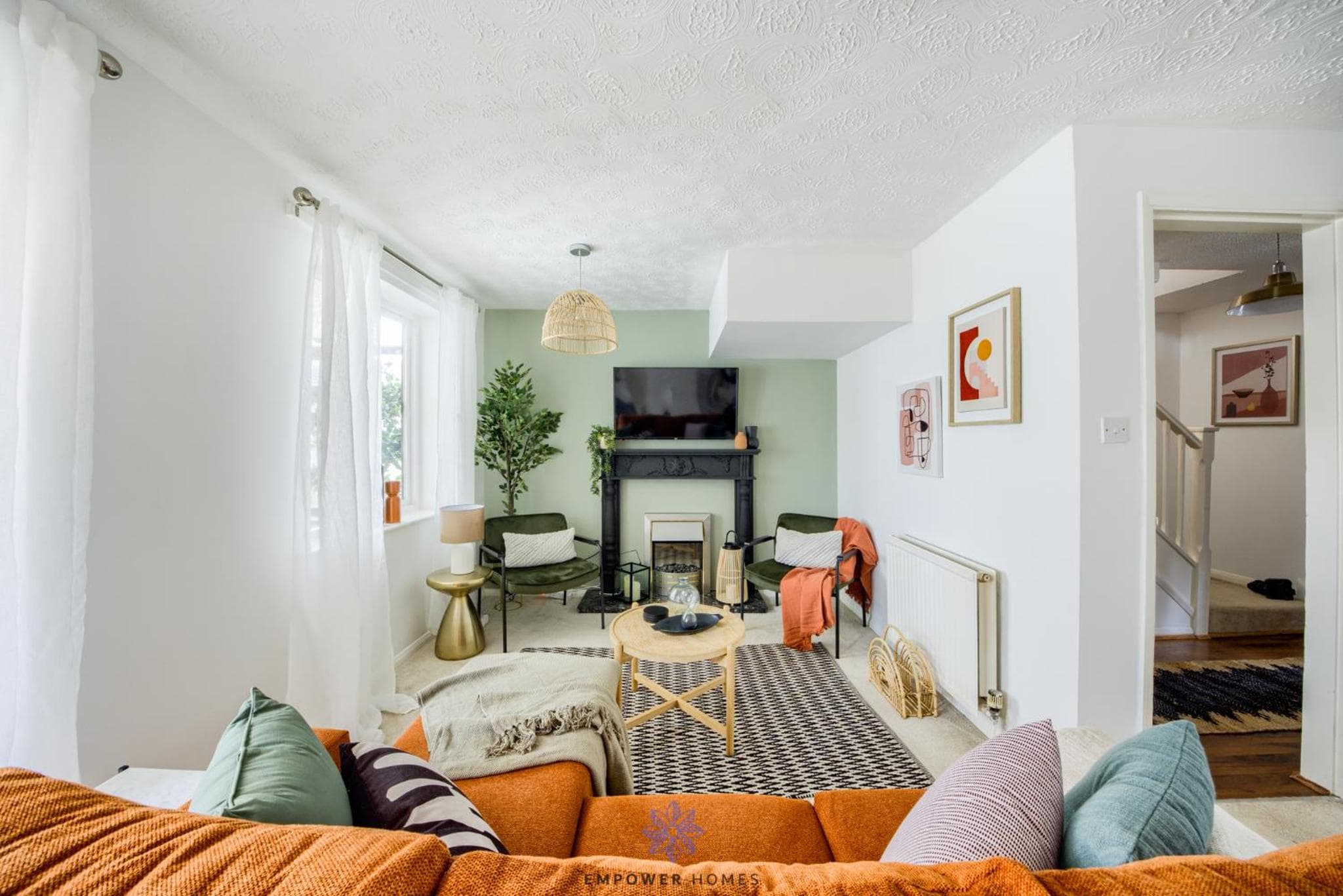 Coventry Beautiful House, University Hospital, M6 M69, Private Parking, Sleeps 6, by EMPOWER HOMES