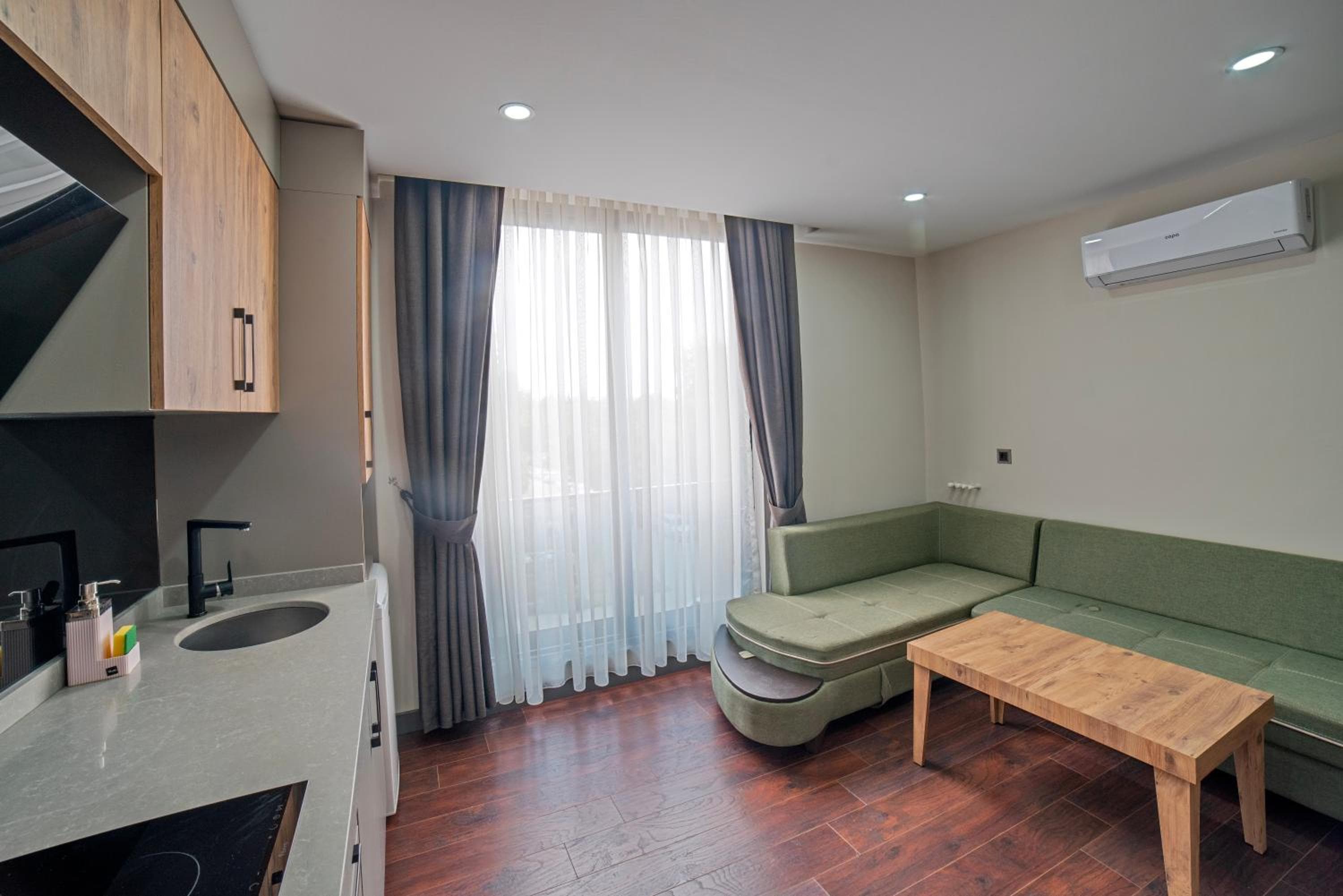 City Moonlight Apart Hotel