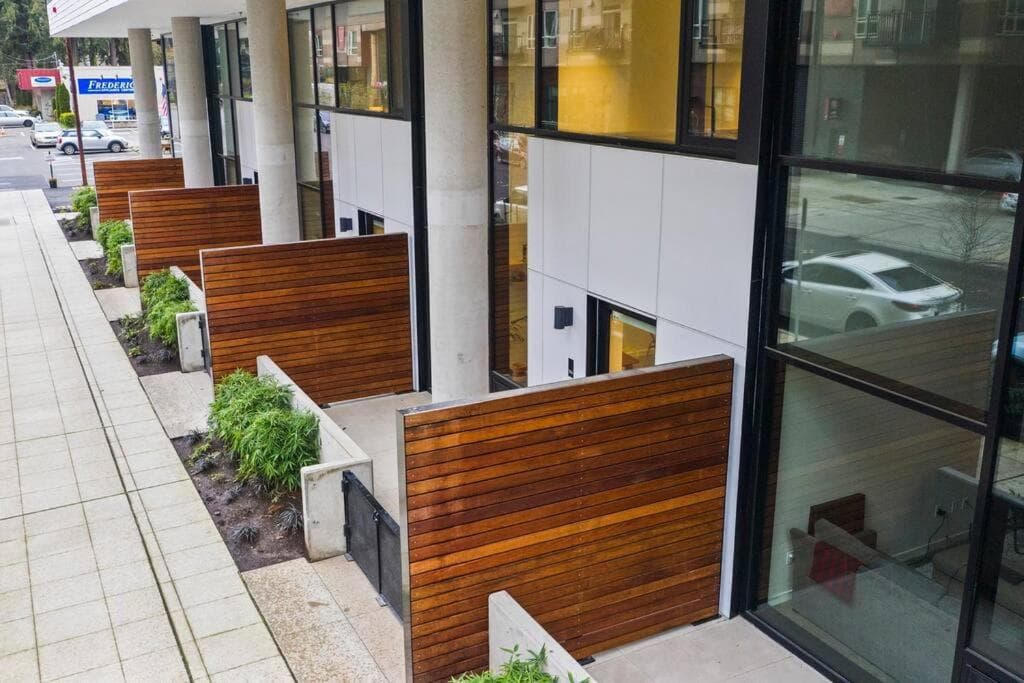 Airy and Open Corner Loft - 92 Walkscore