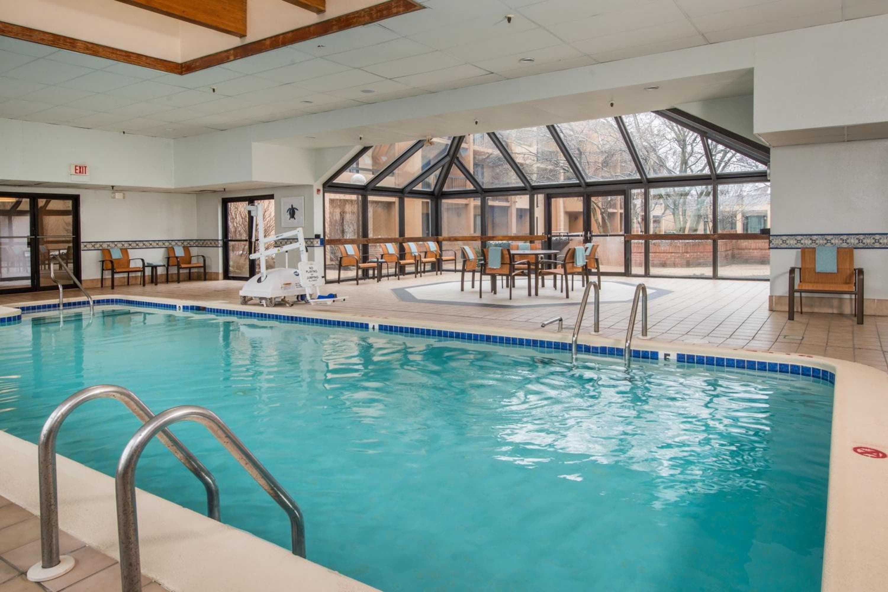 Courtyard by Marriott Fairfax Fair Oaks