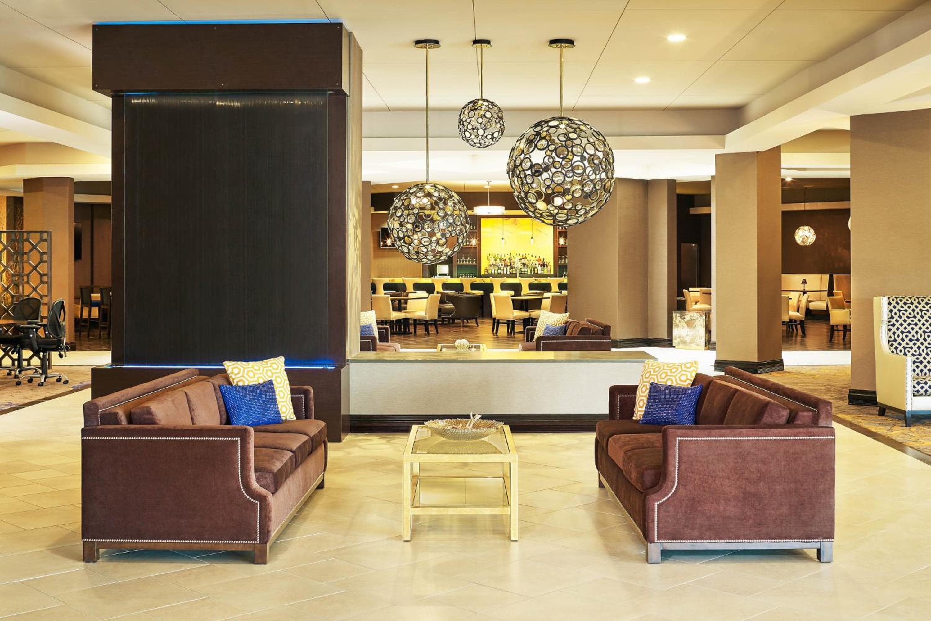 Sheraton Lisle Naperville Hotel
