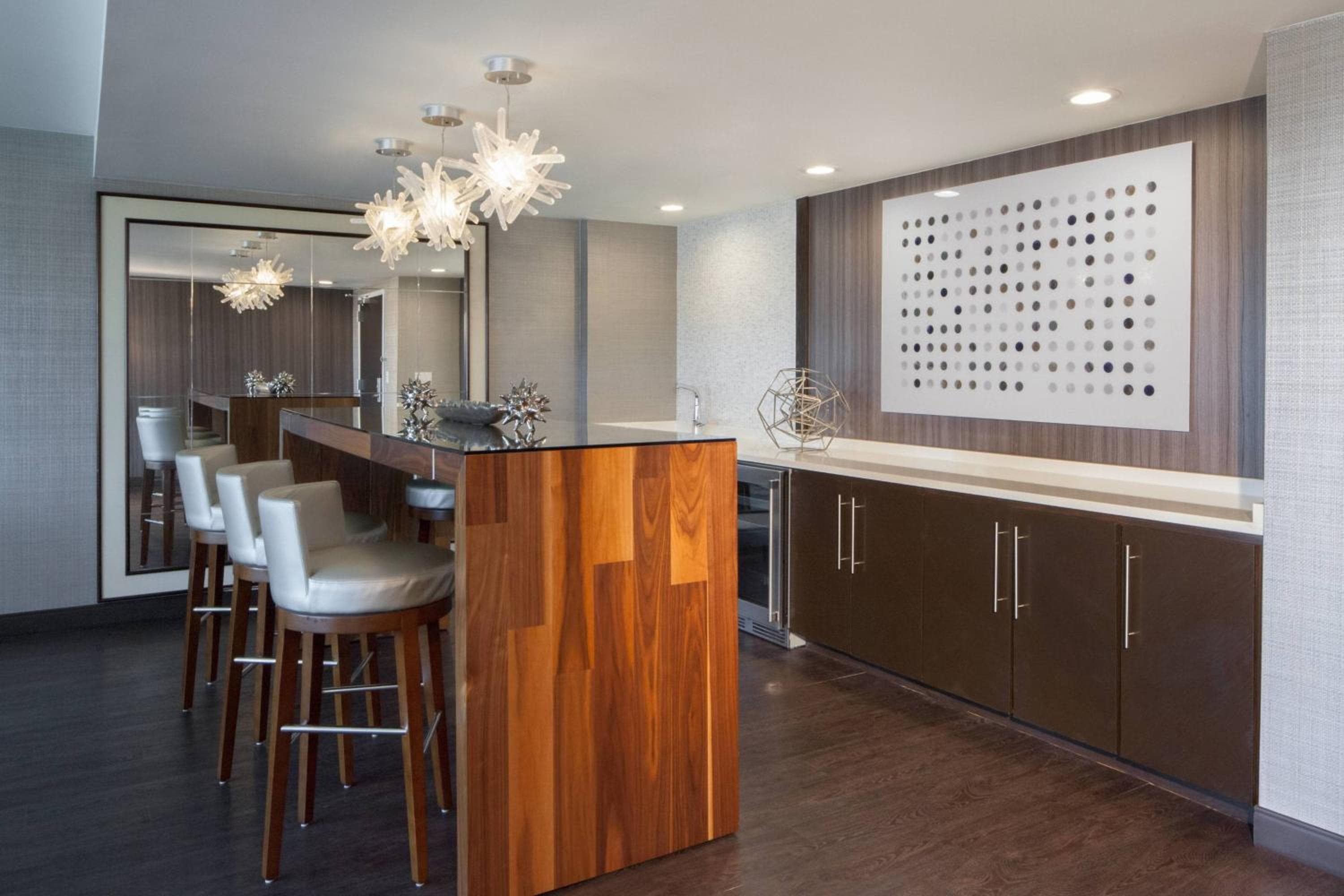Dallas Marriott Suites Medical/Market Center