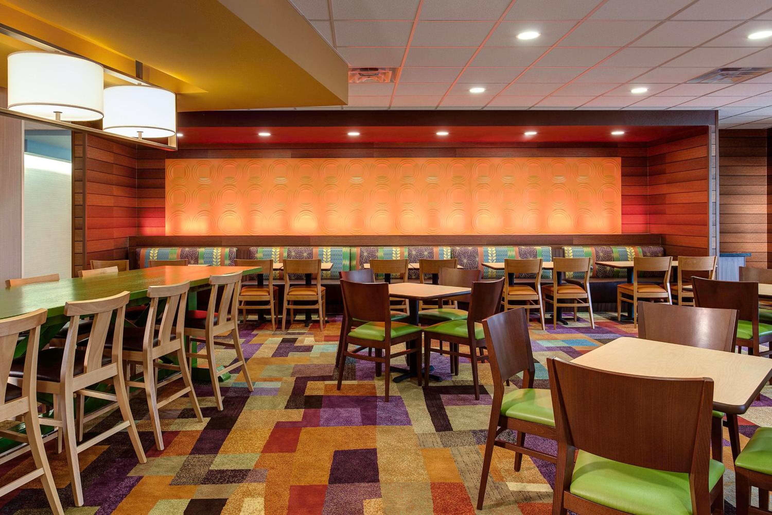 Fairfield Inn & Suites by Marriott Lincoln Southeast