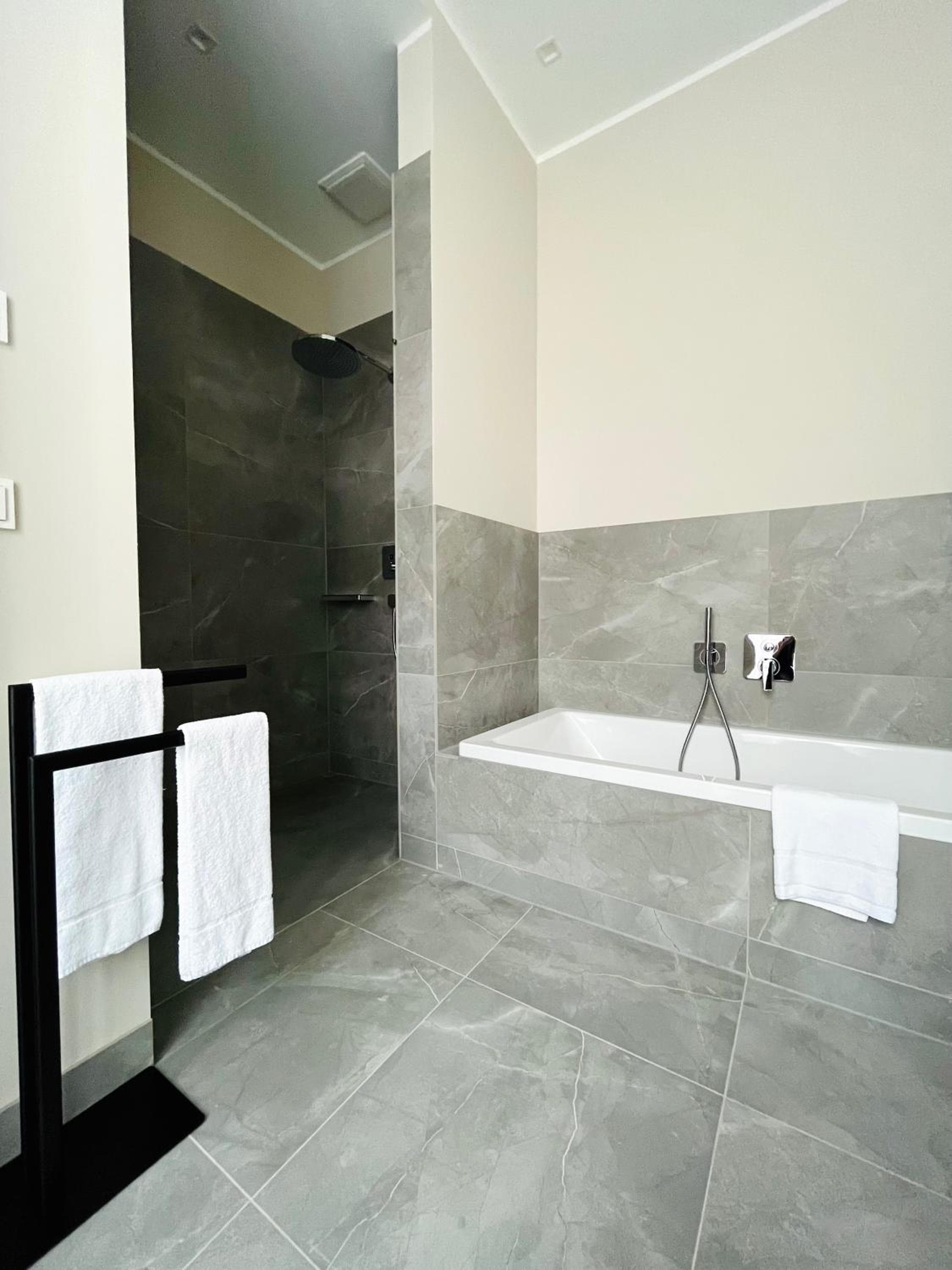 Luxury Home / 3-Raum-Suite an der Frauenkirche / 4
