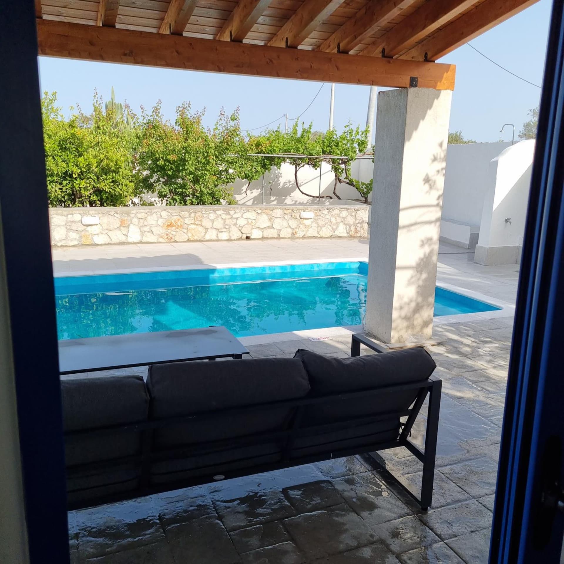 Lianas Garden House