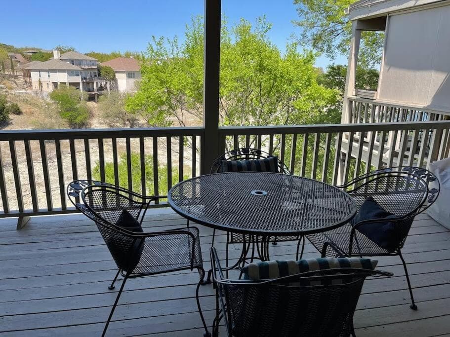 Lake Travis Oasis next to Pool, Marina, Boat ramp
