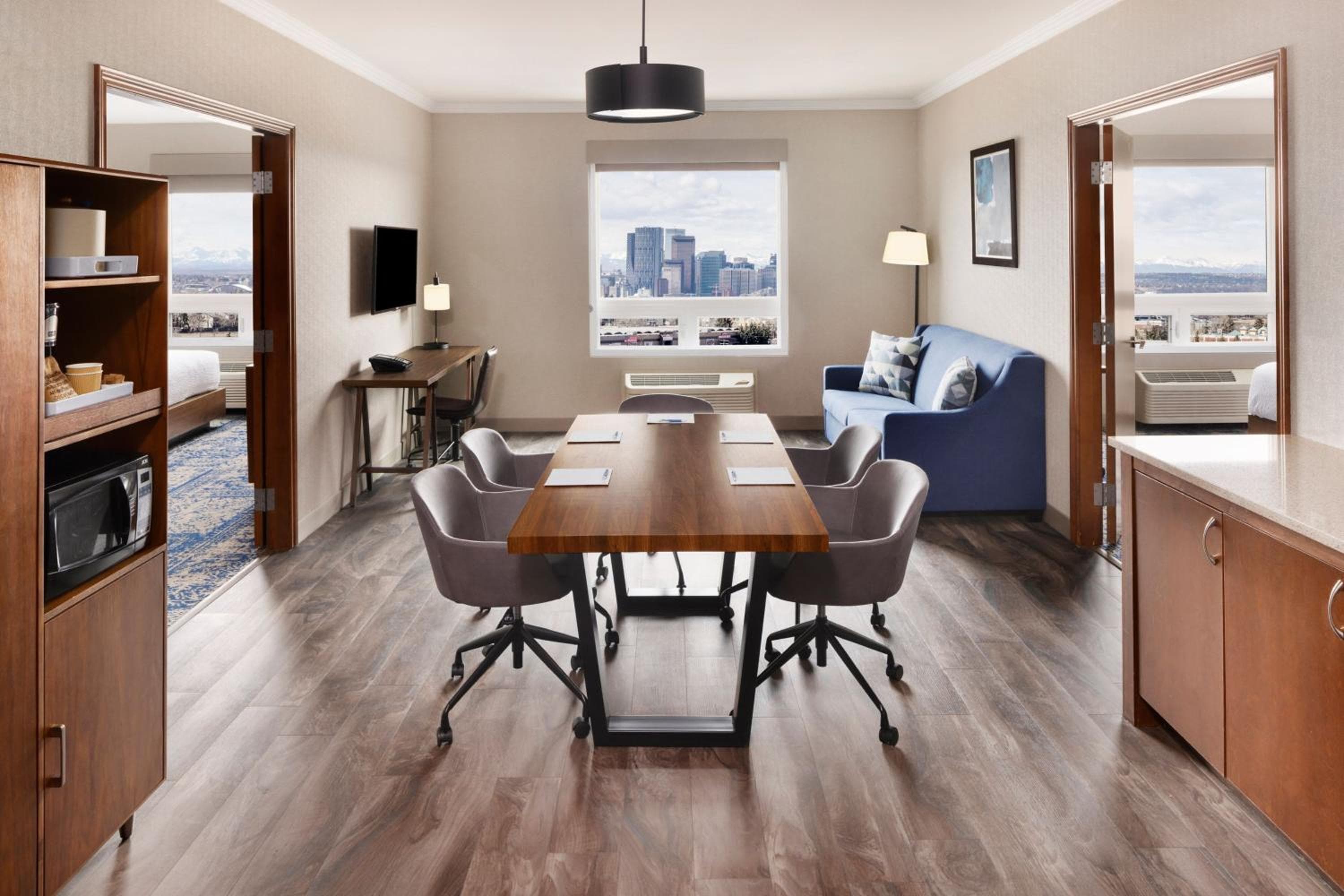 Four Points by Sheraton Calgary Airport