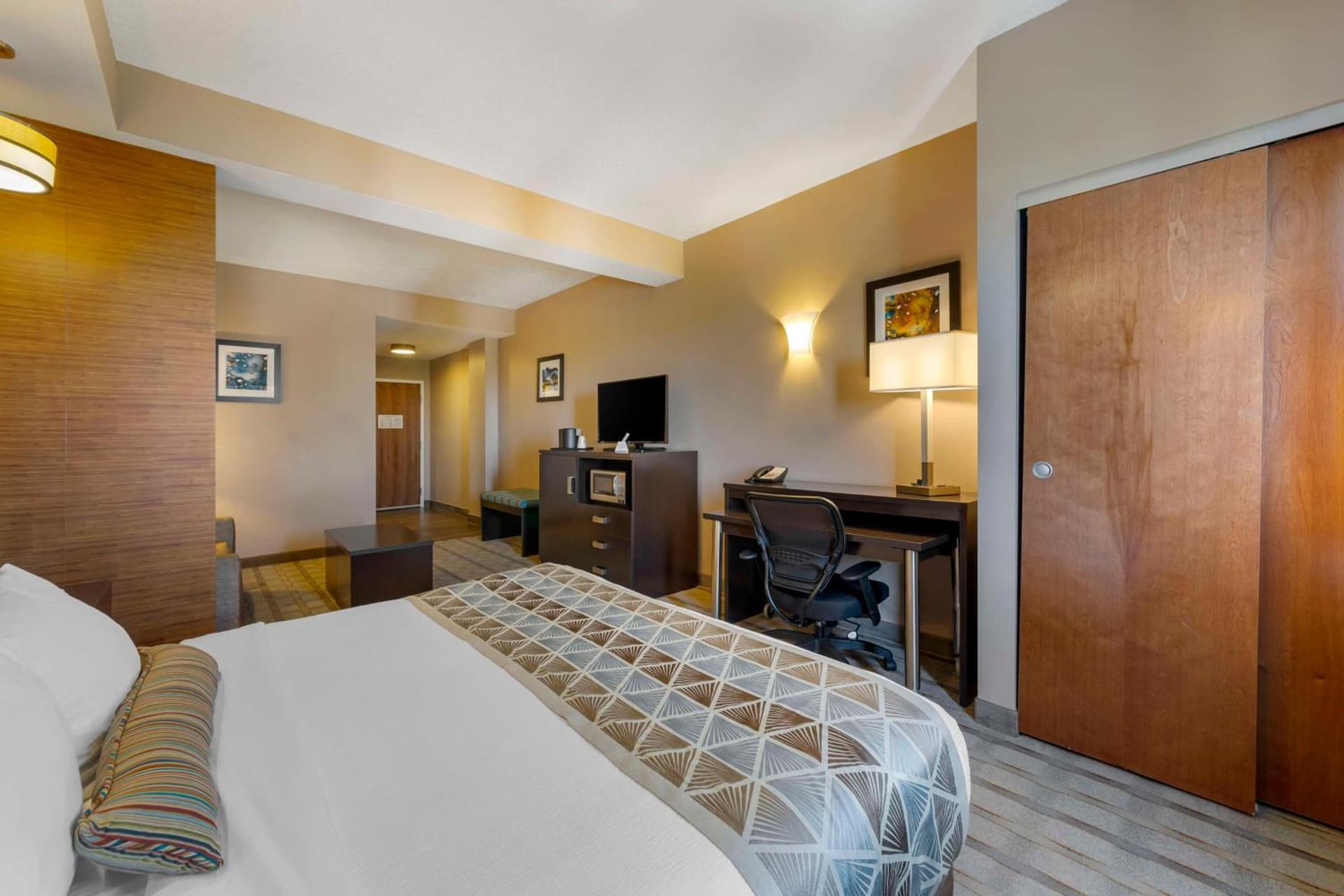 Best Western Plus Miami Executive Airport Hotel and Suites