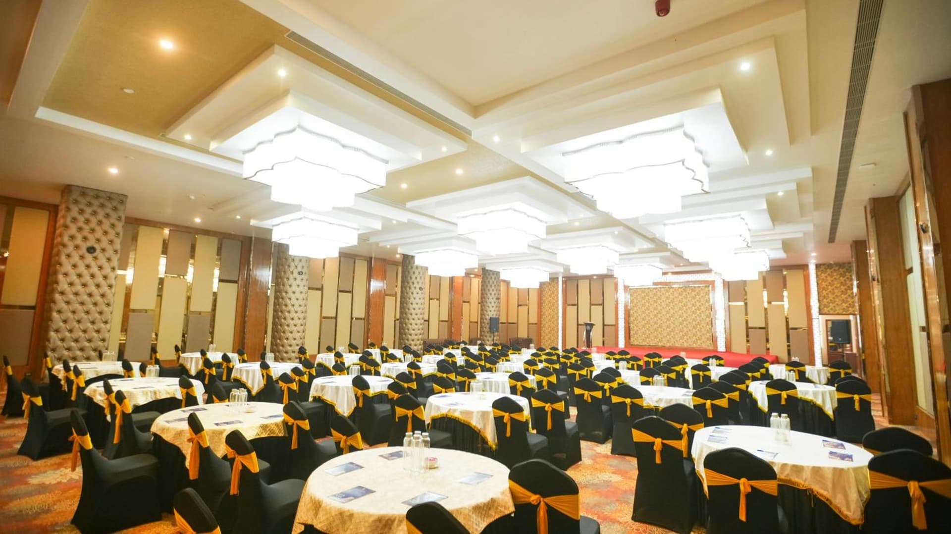 Leroy Grand - Yeshwanthpur