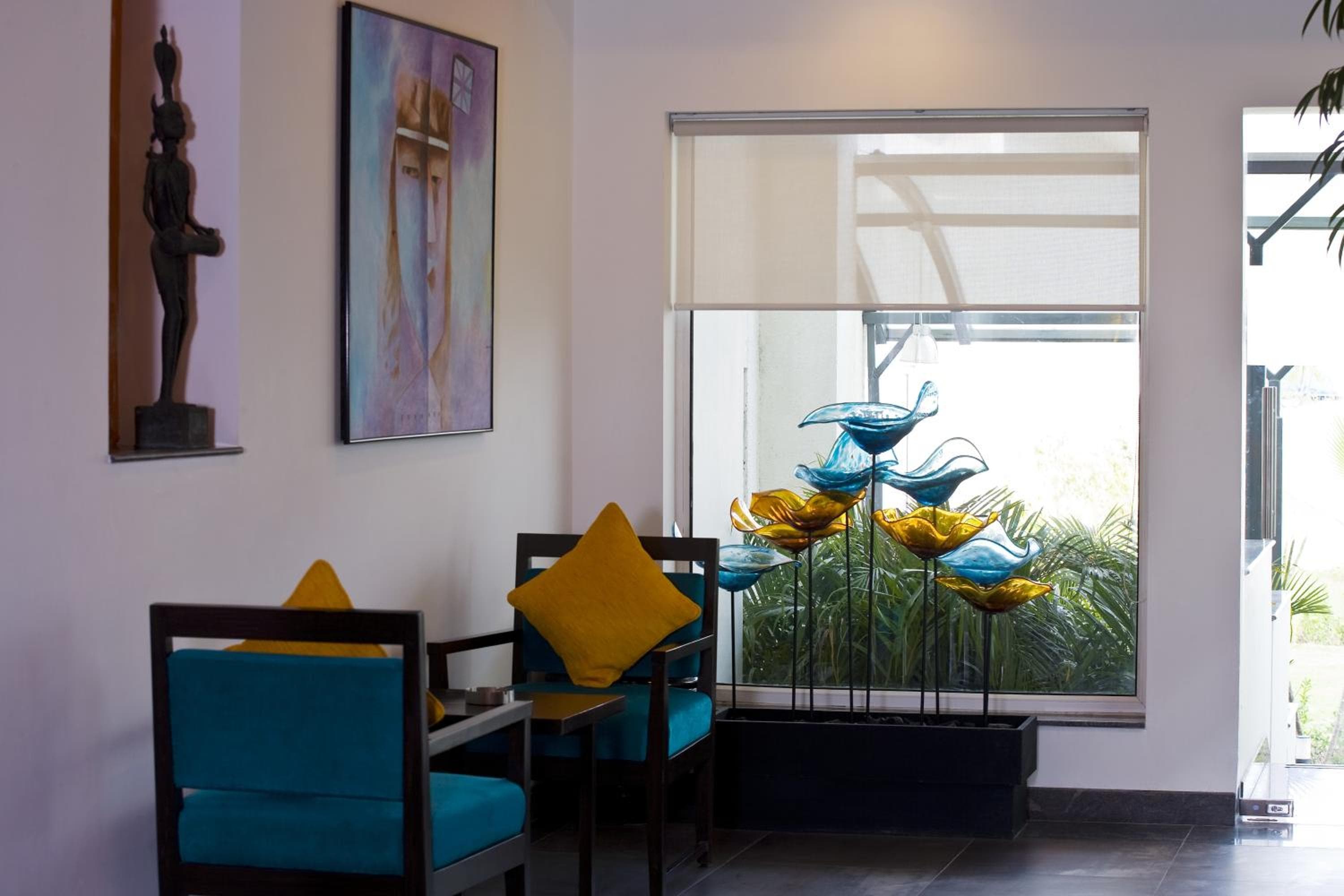 Lemon Tree Hotel, Udyog Vihar, Gurugram
