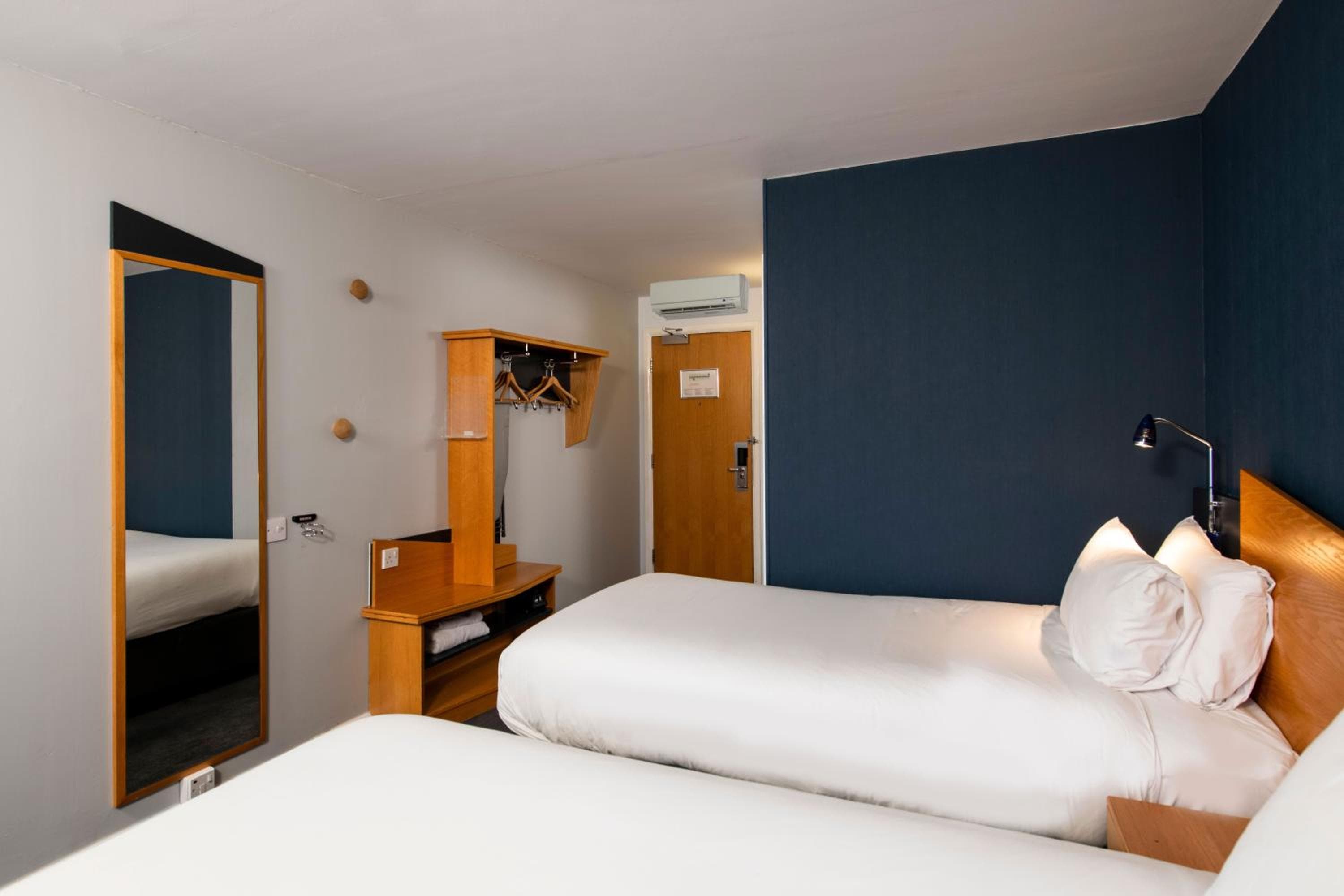 Holiday Inn Express Manchester - Salford Quays by IHG