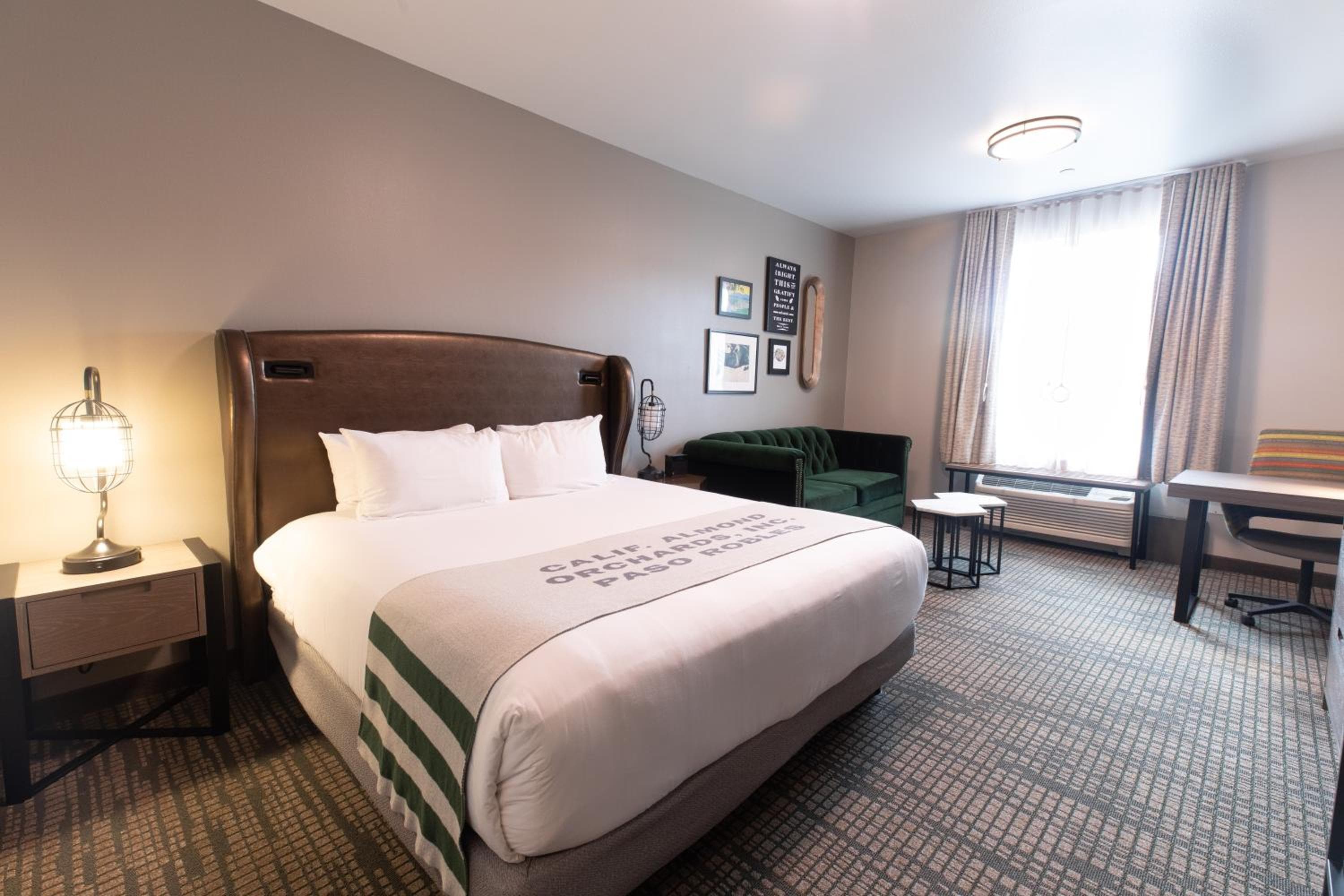Oxford Suites Paso Robles