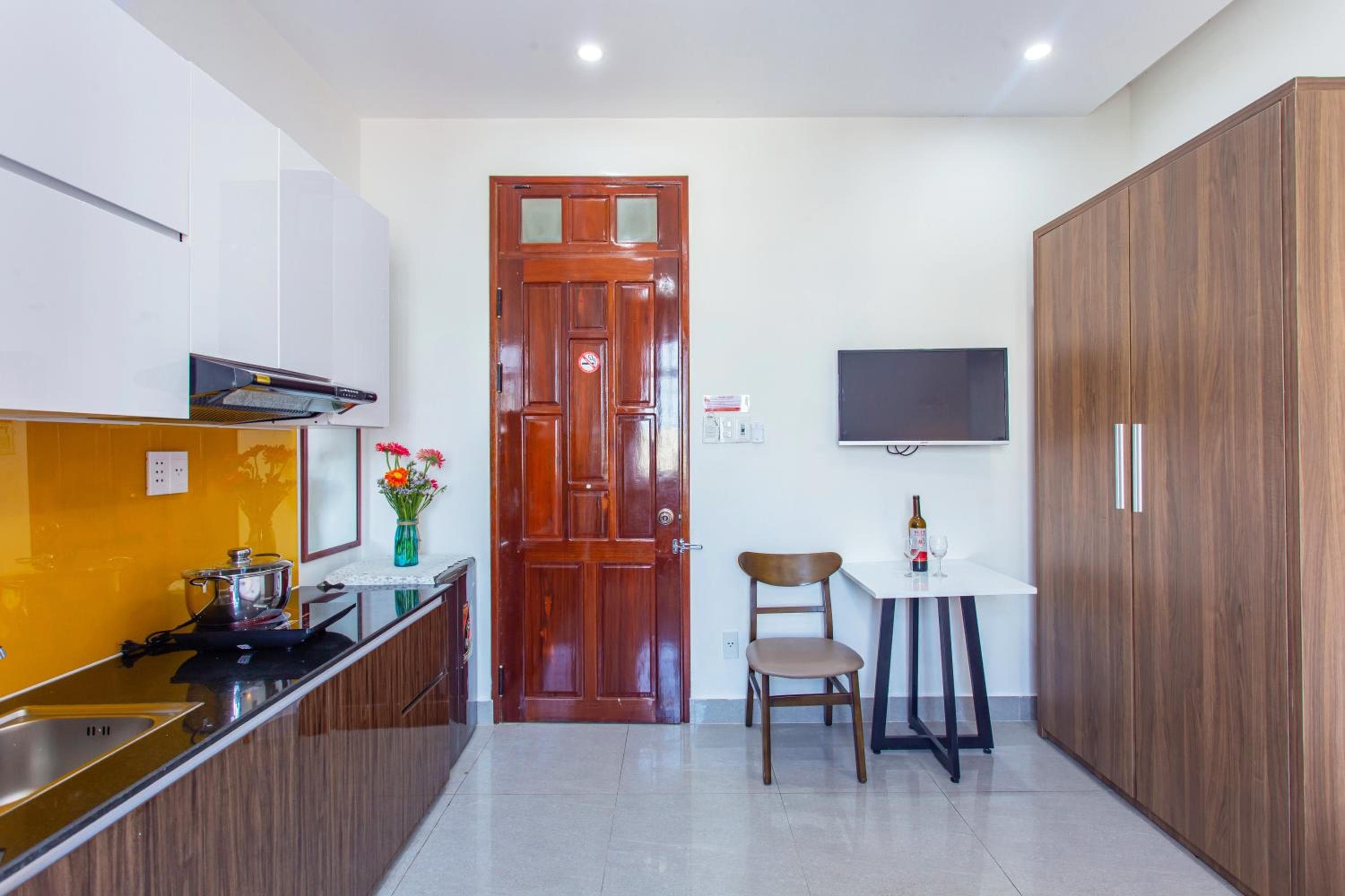 Le House Hotel and Studio
