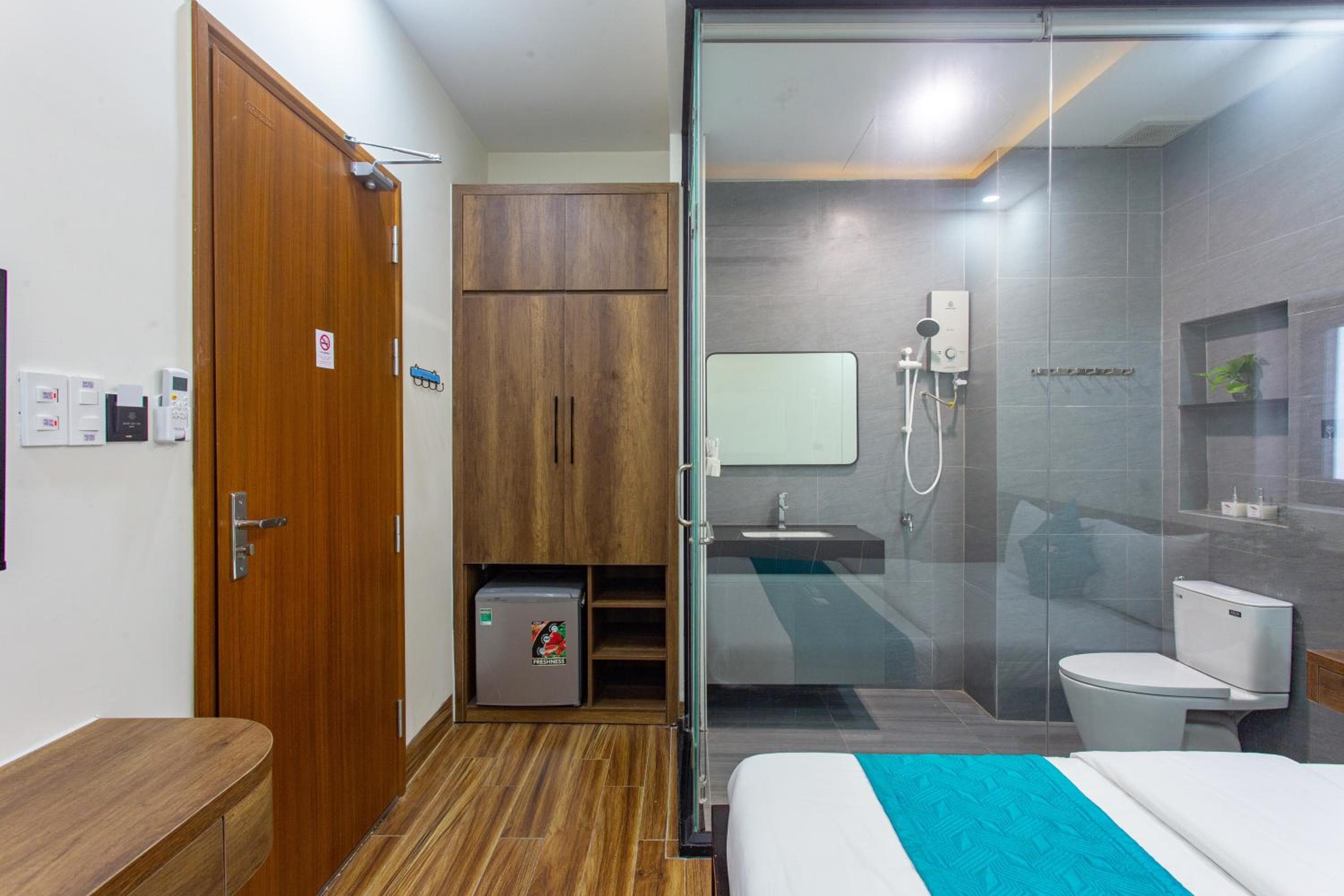 Le House Hotel and Studio