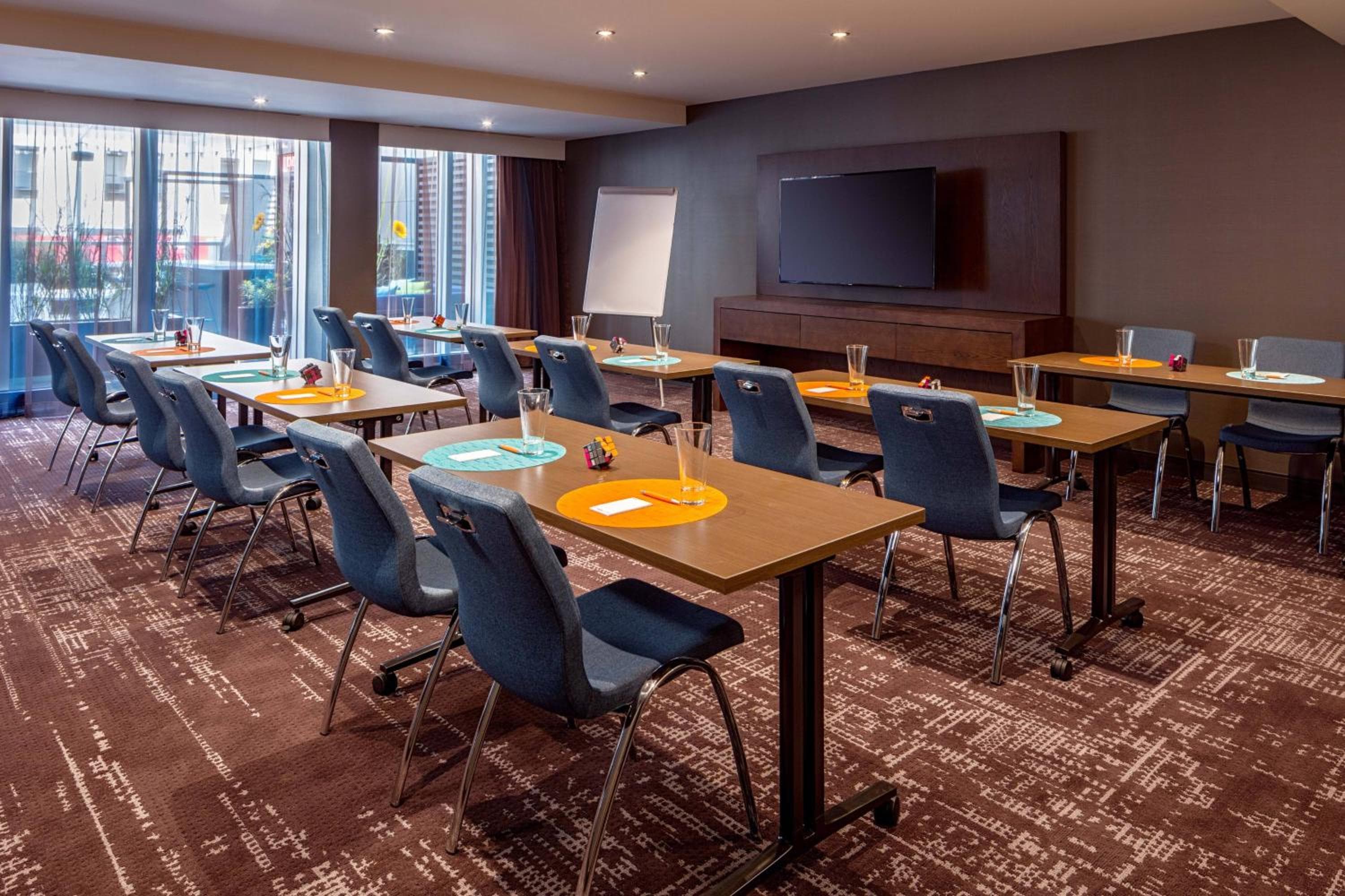 Aloft by Marriott Philadelphia Downtown
