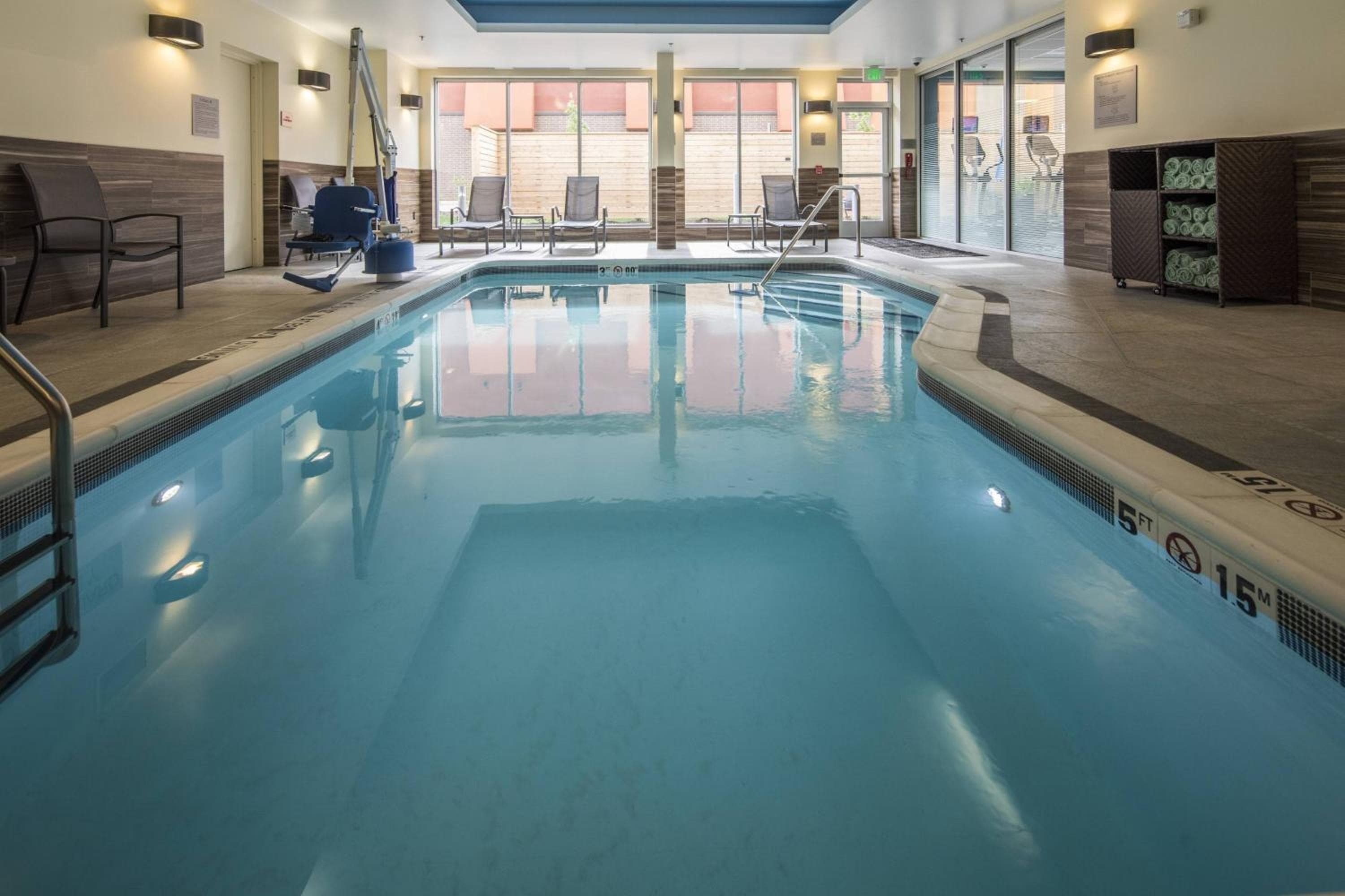 Fairfield Inn & Suites by Marriott Pittsburgh North/McCandless Crossing