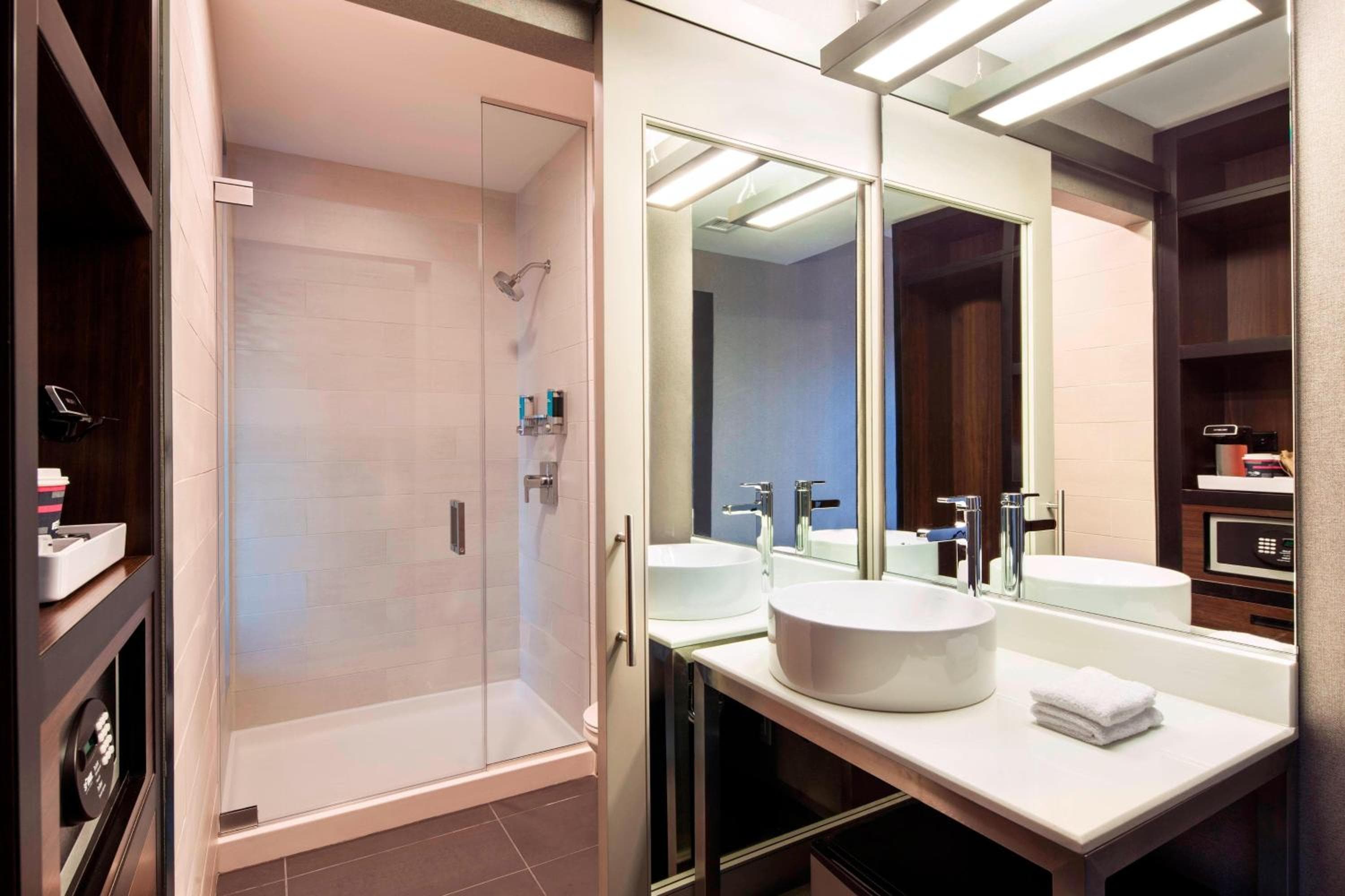 Aloft by Marriott Boston Seaport District