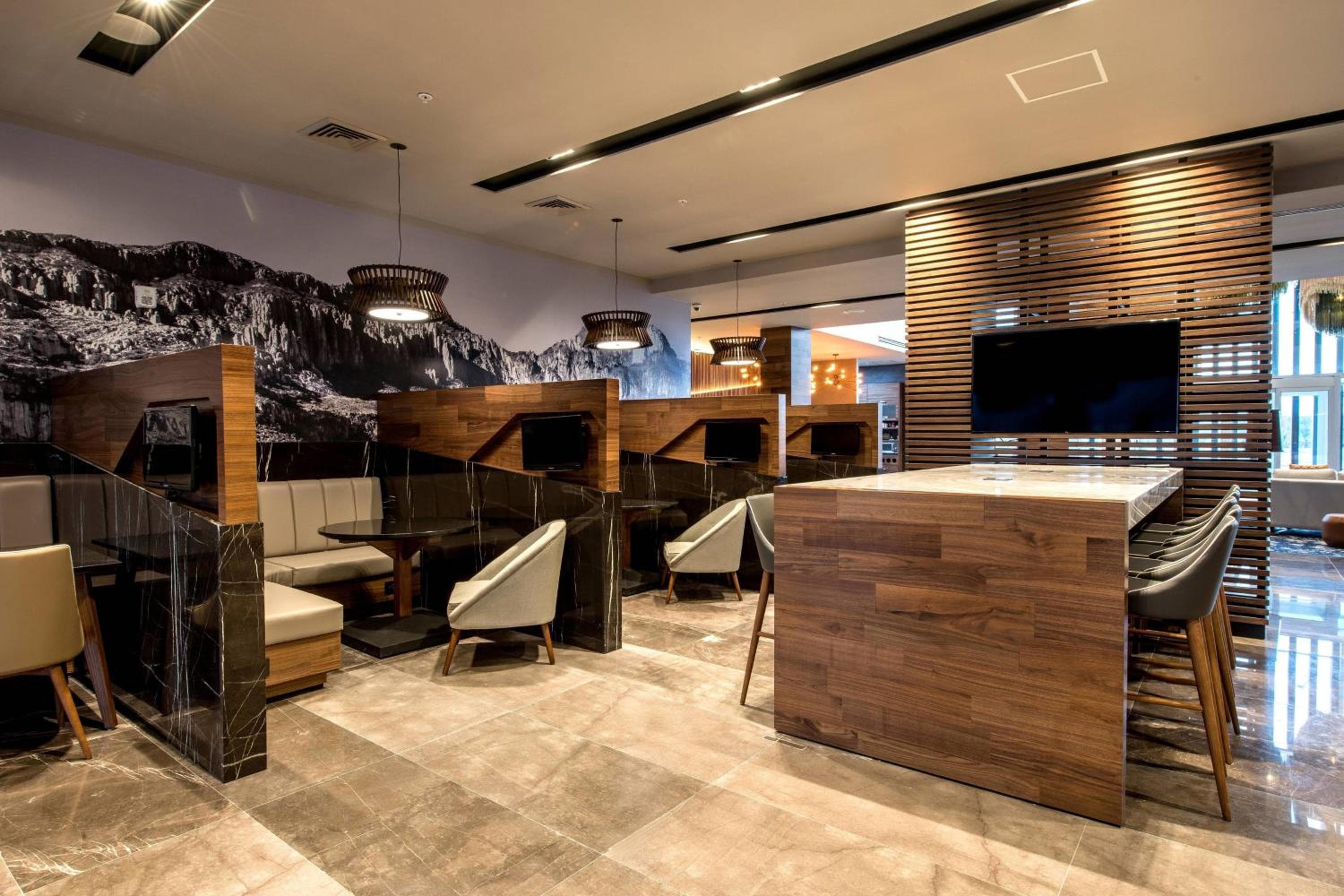 Courtyard by Marriott San Luis Potosi, Los Lagos