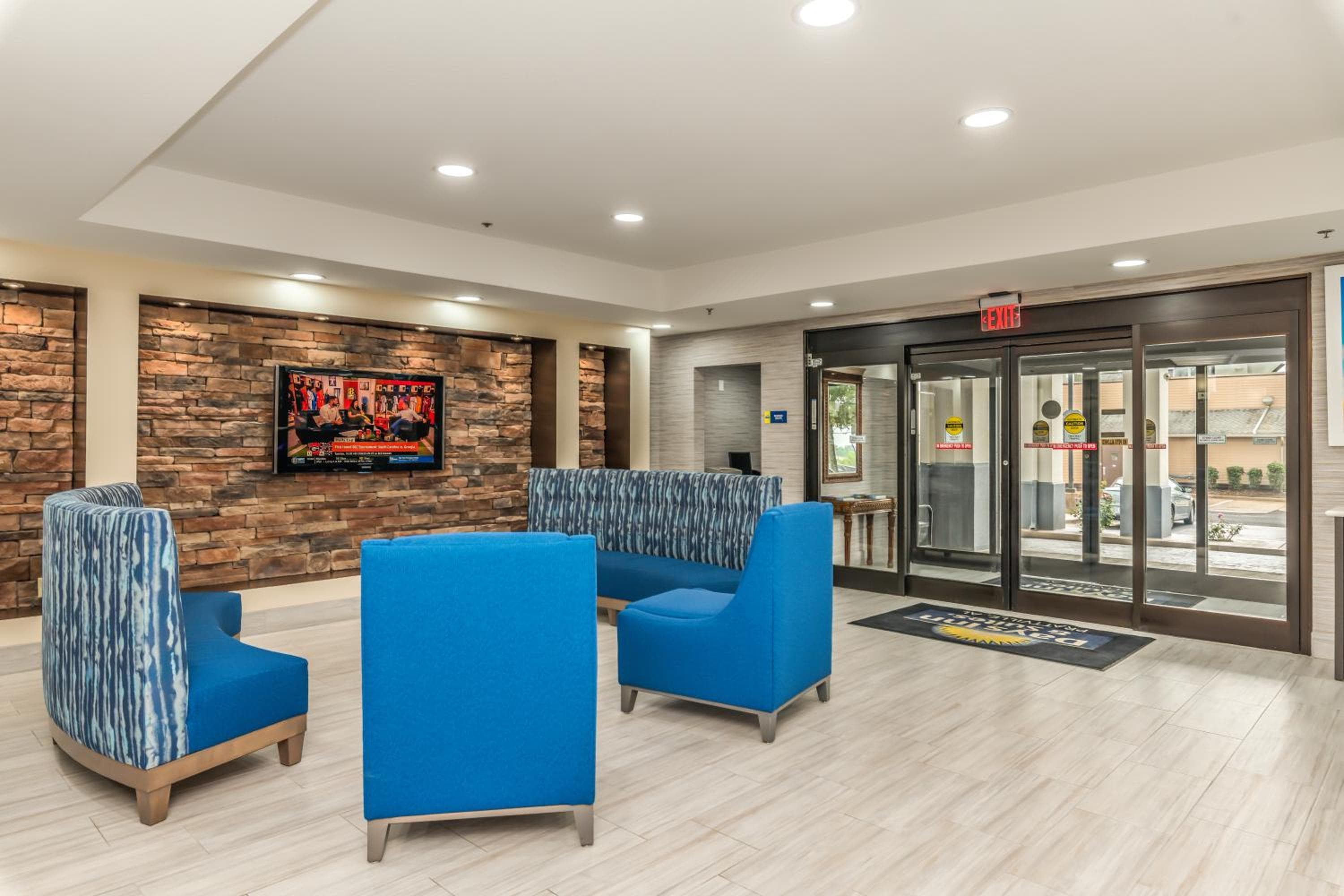 Days Inn & Suites by Wyndham Prattville-Montgomery