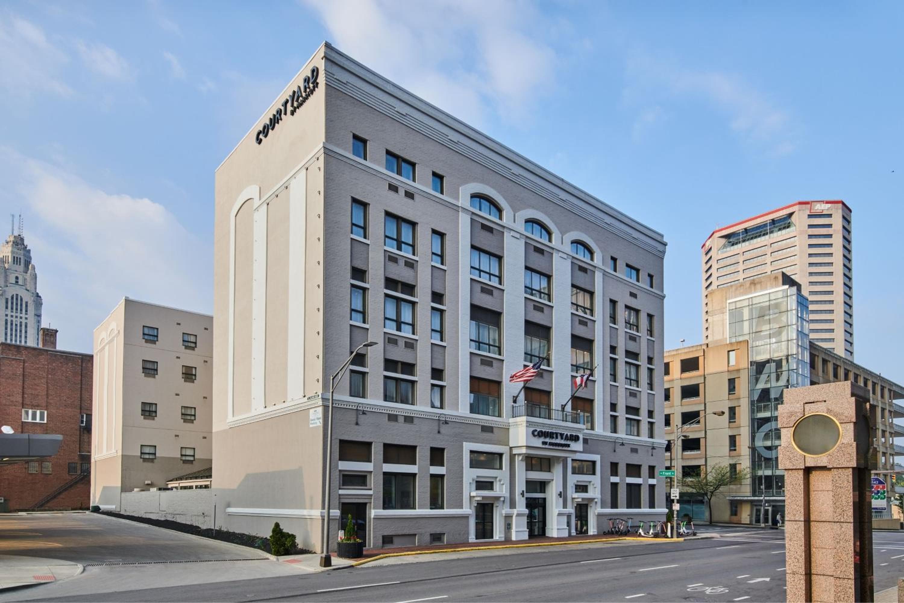 Courtyard by Marriott Columbus Downtown