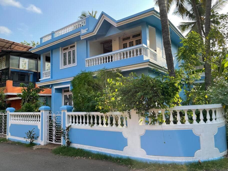 Entire 2 BHK spacious Apartment on first floor - Sai Homestay