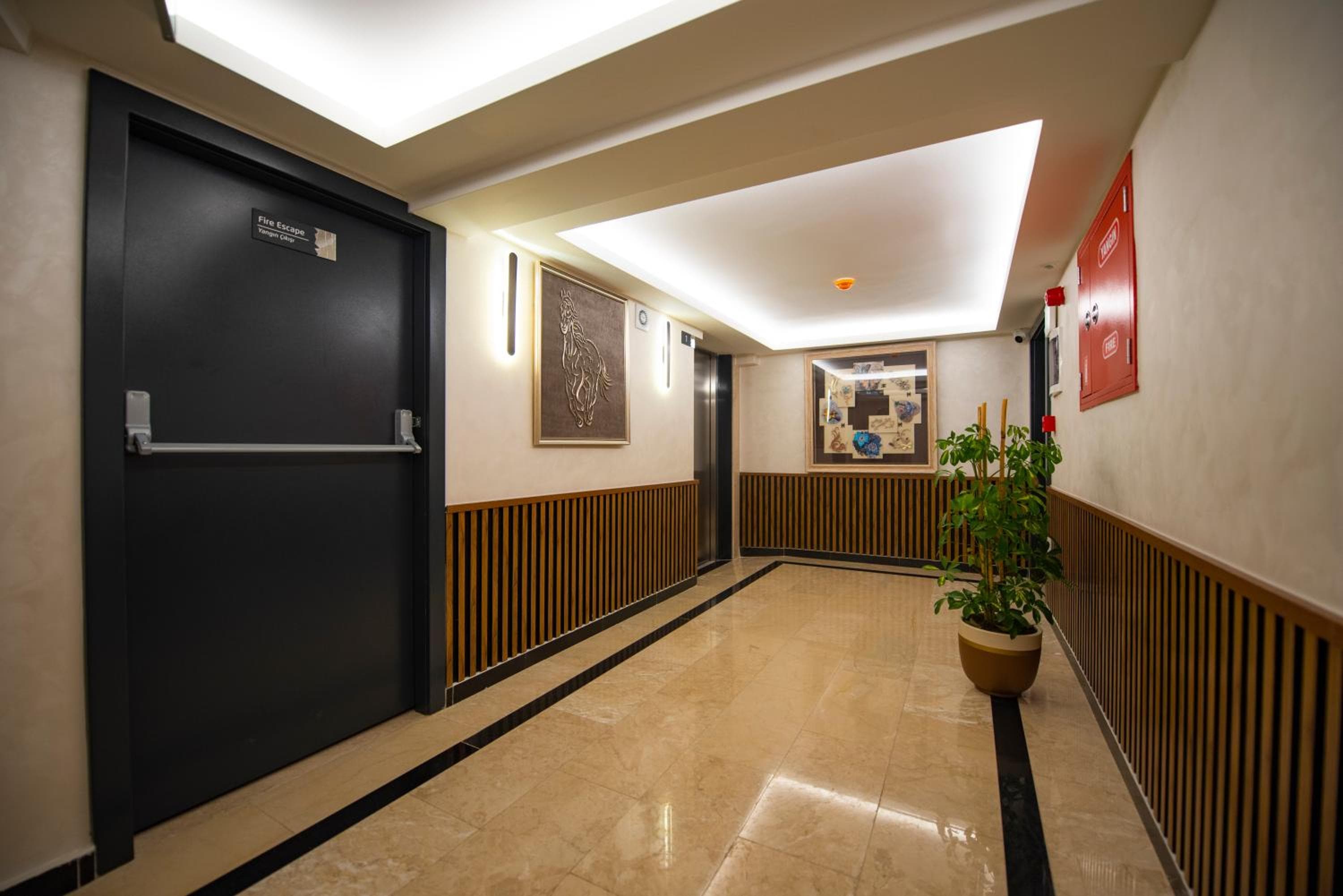 Vera Life Hotel