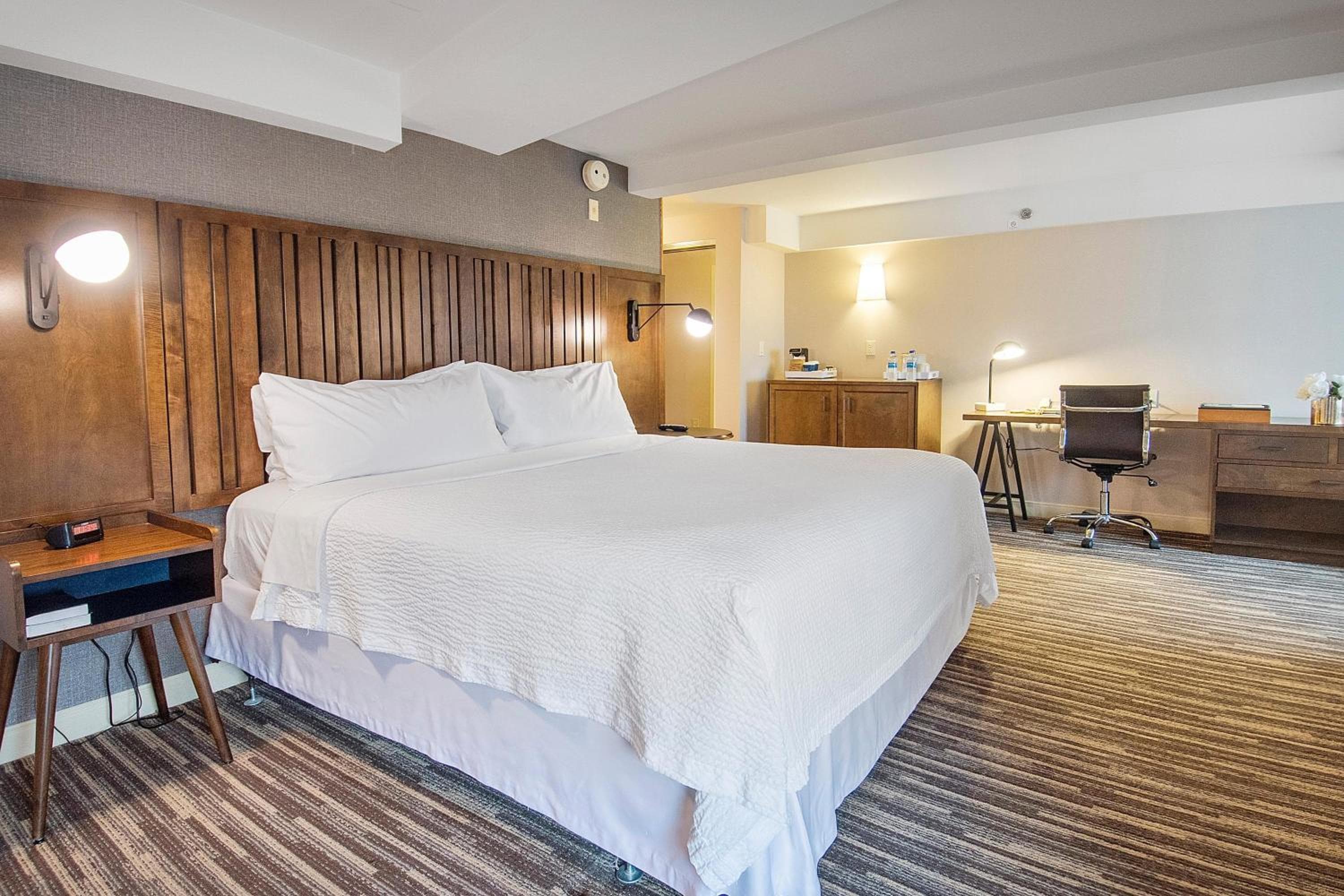 Best Western Premier Plainview-Long Island Hotel