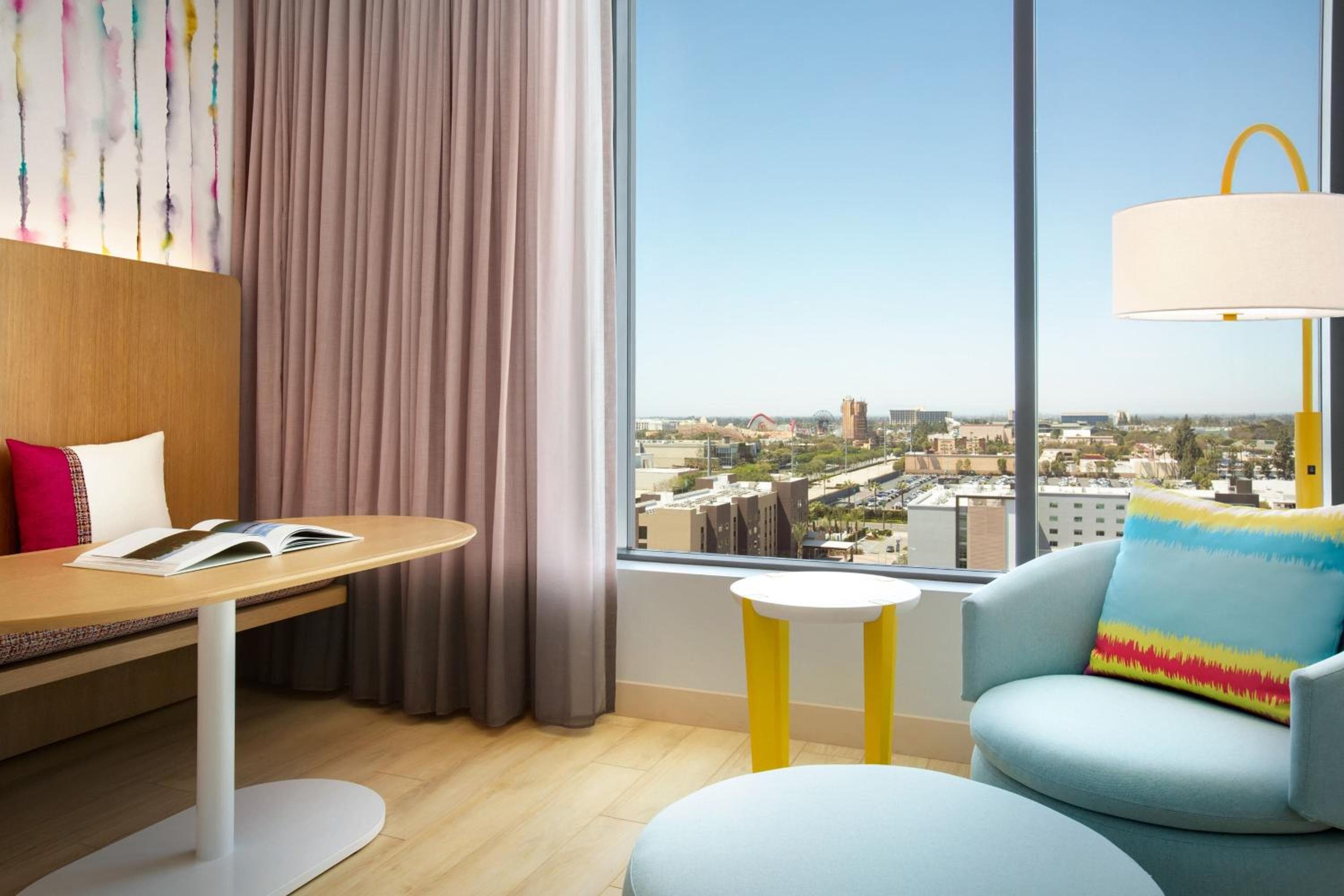 The Viv Hotel, Anaheim, a Tribute Portfolio Hotel