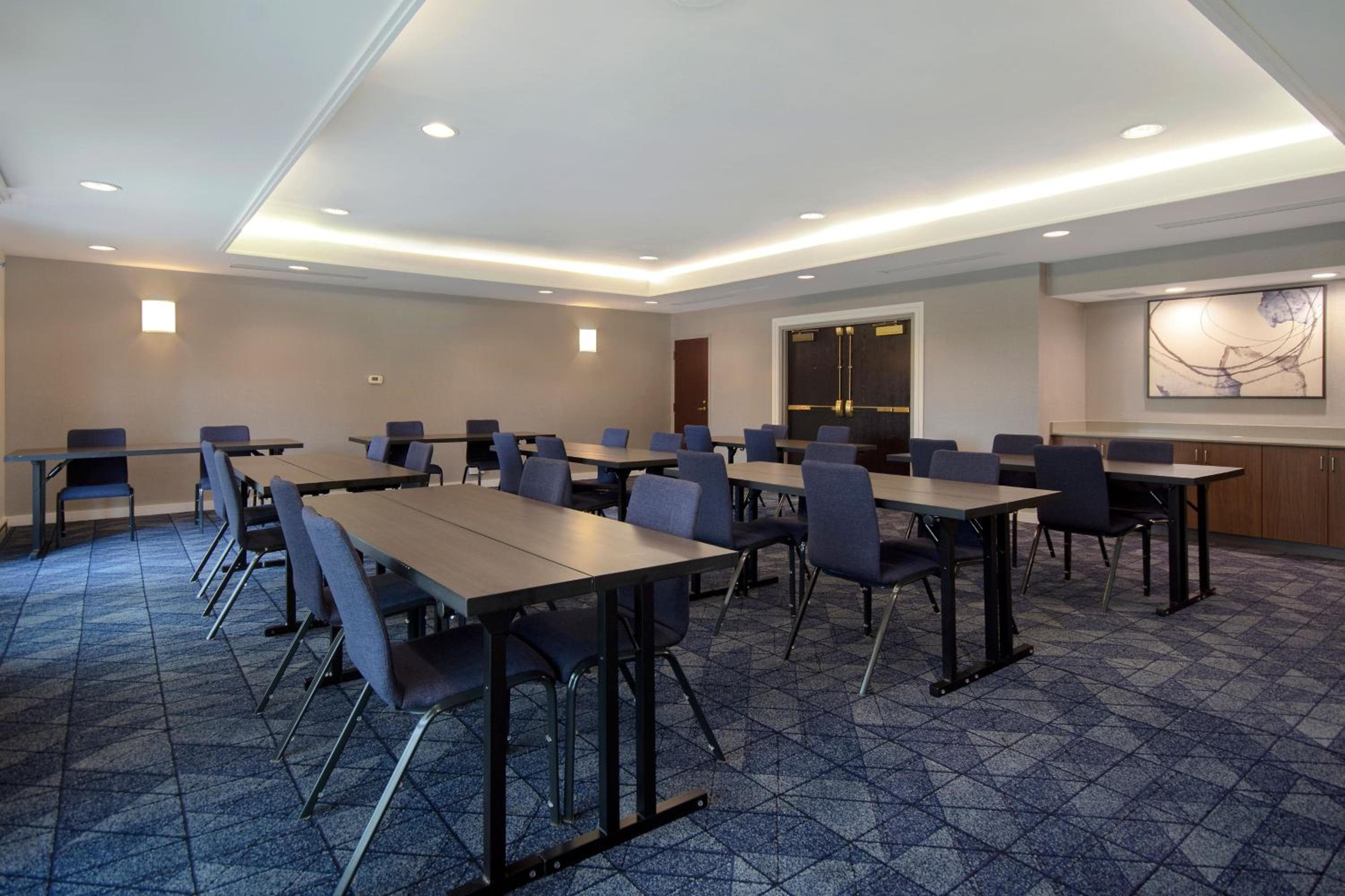Courtyard by Marriott Cincinnati Airport