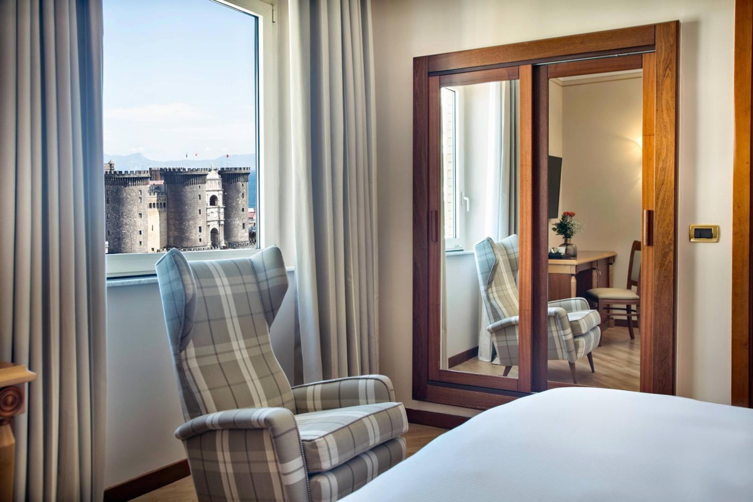 Renaissance Naples Hotel Mediterraneo