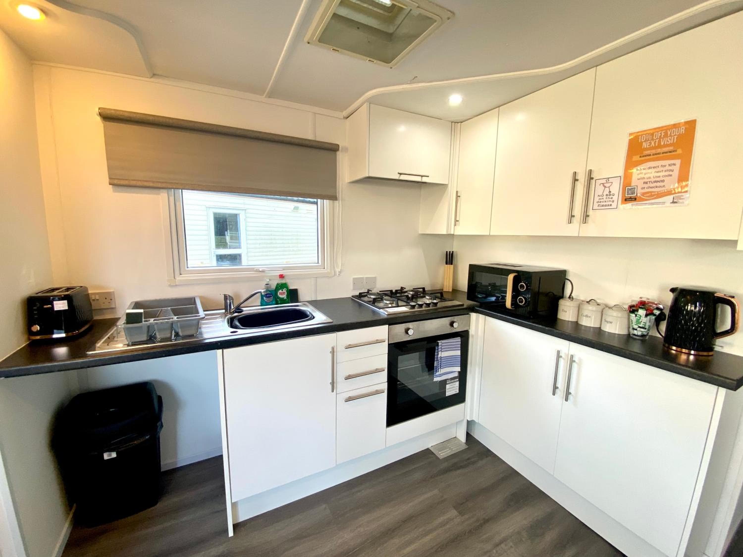 Elletson Park Wood fired Hot tubs, Caravans & Pods