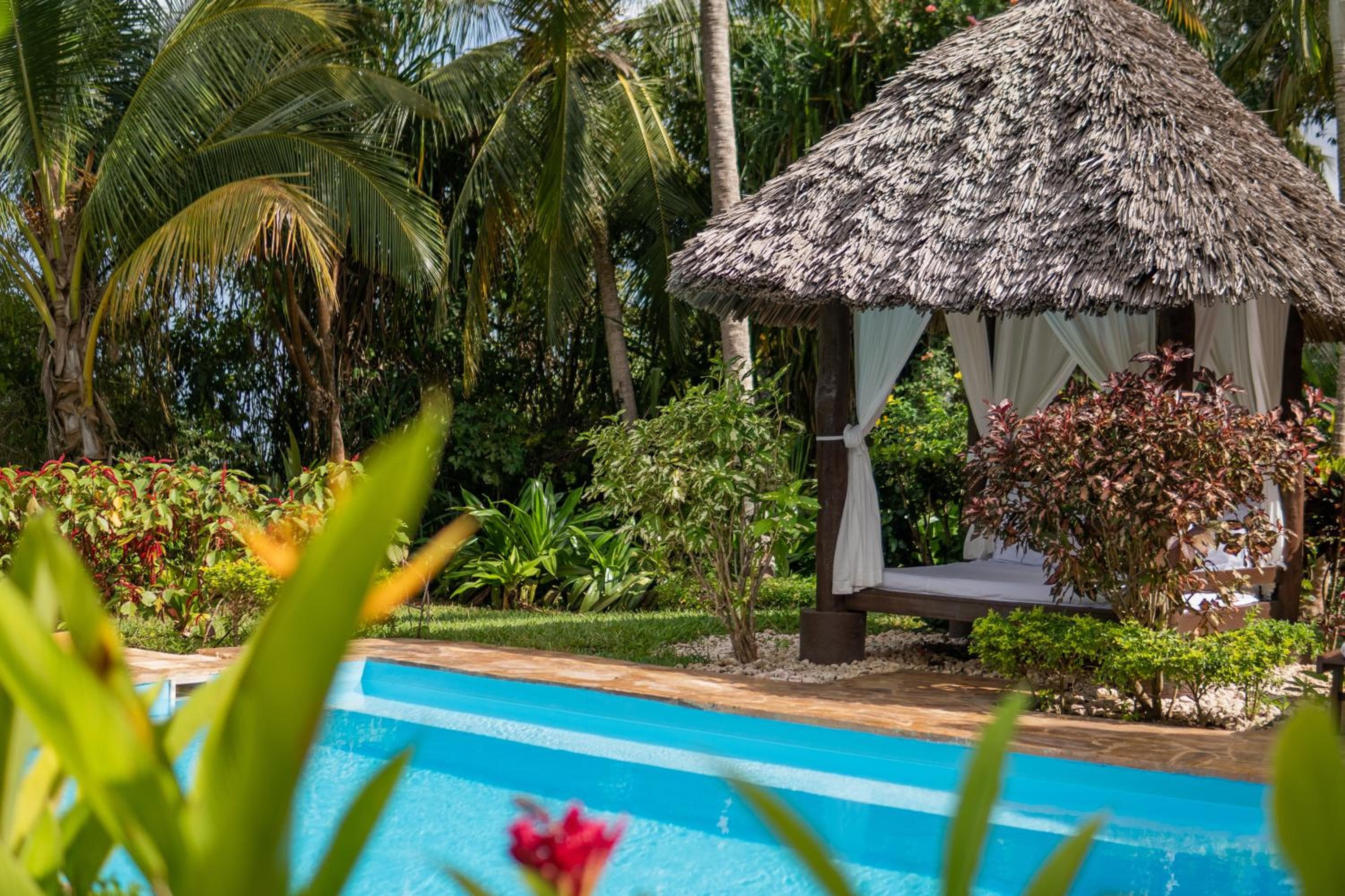 Zanzi Resort Private Paradise