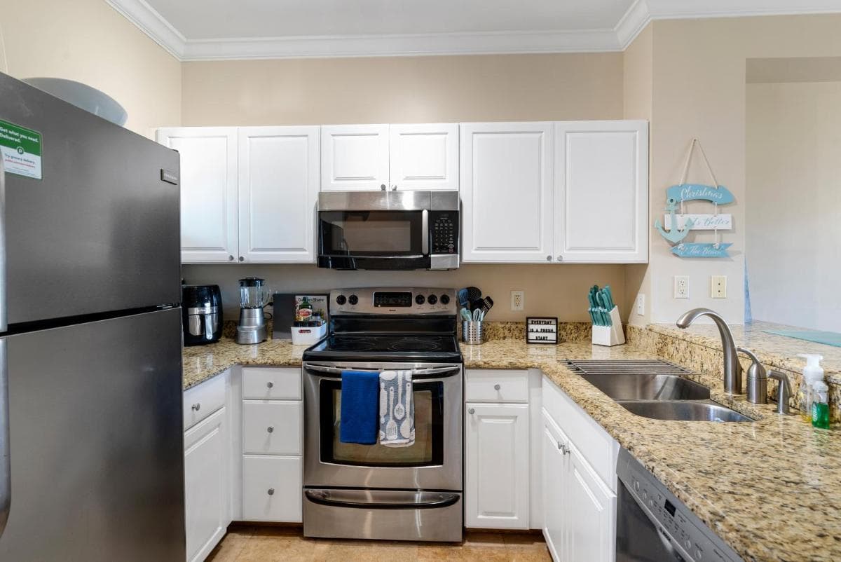 Beach House Getaway - 2BR 2-5BA Coastal Villa