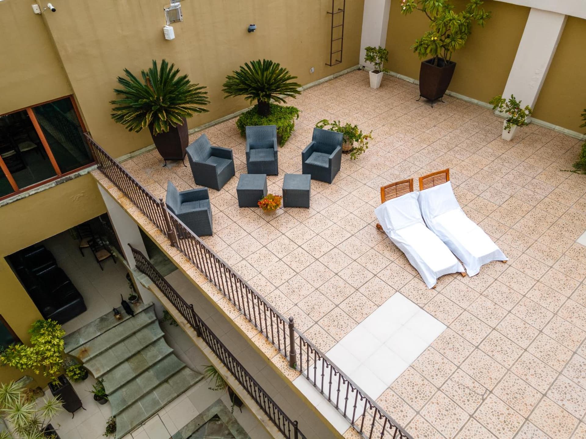 Casa de las Flores Hotel