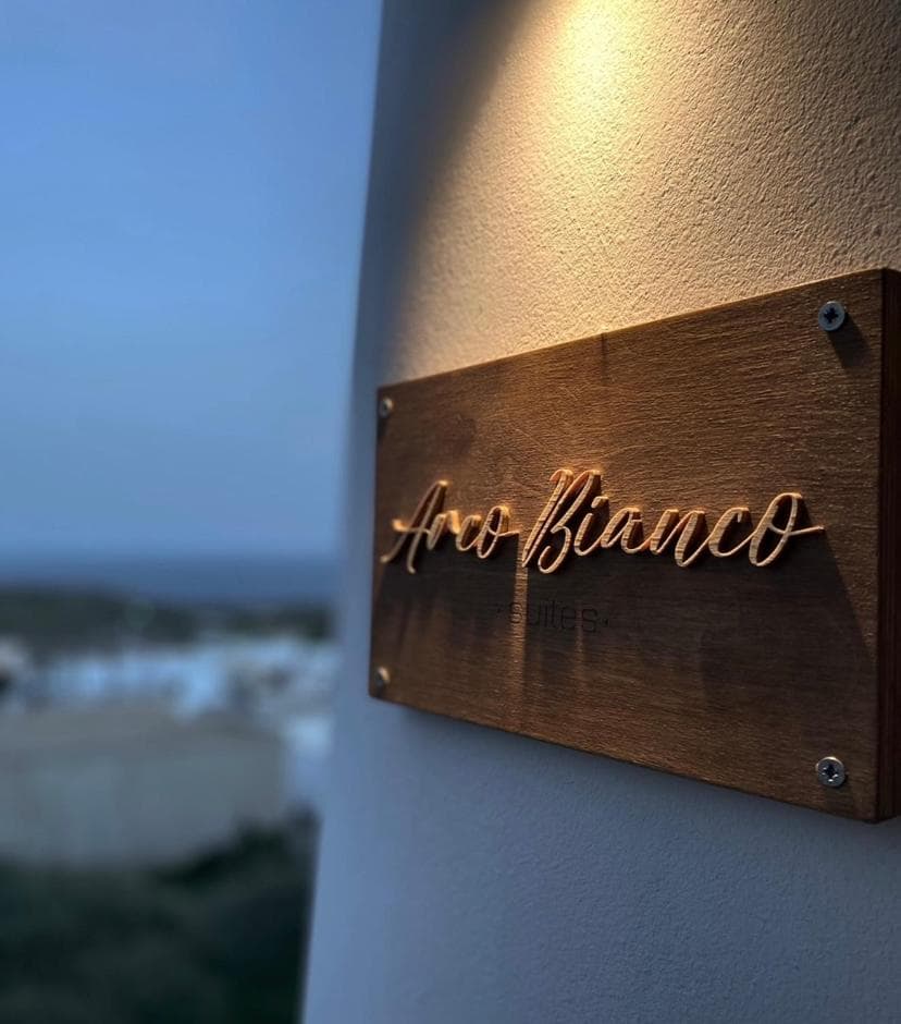 Arco Bianco Suites