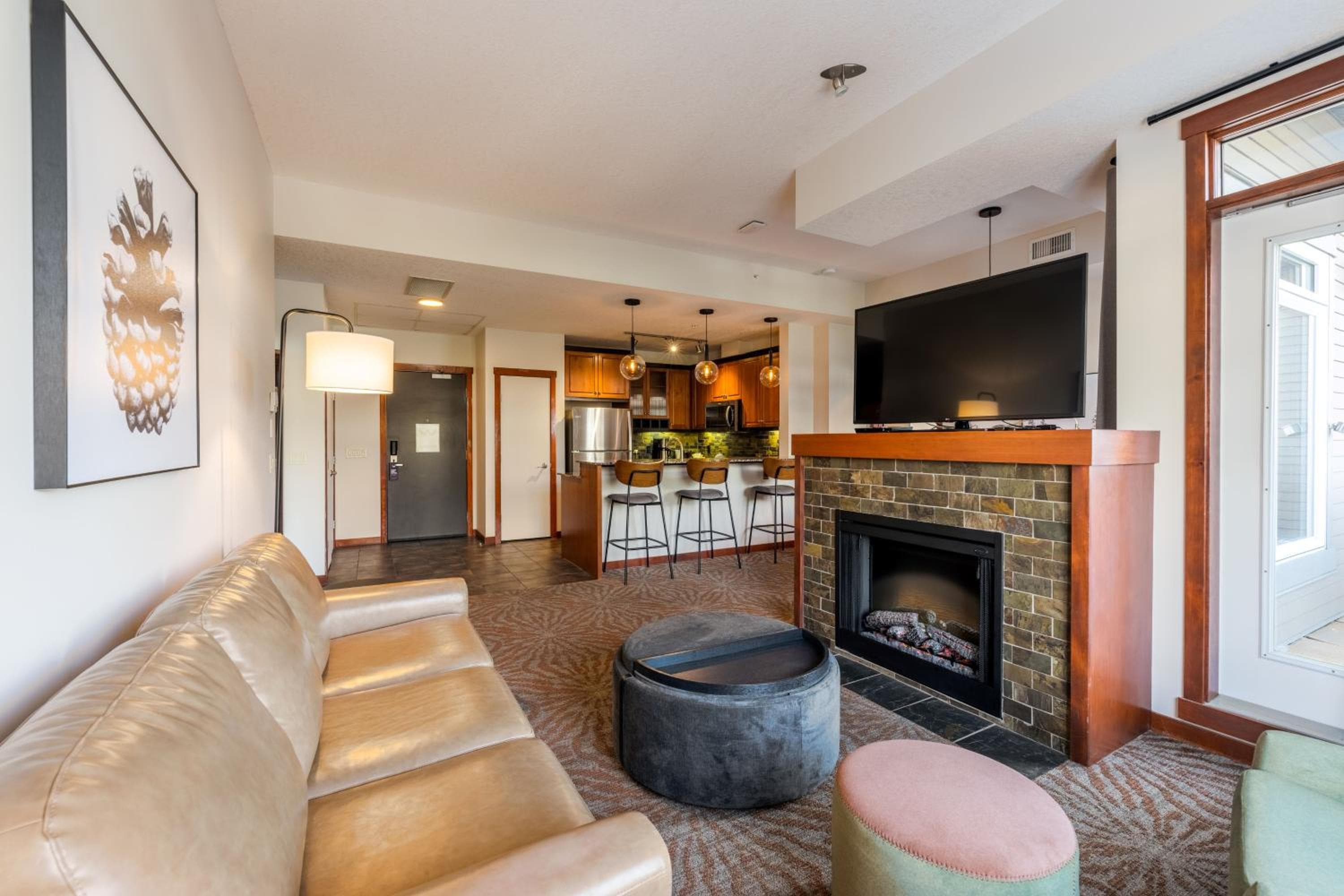 Blackstone Mountain Lodge by CLIQUE