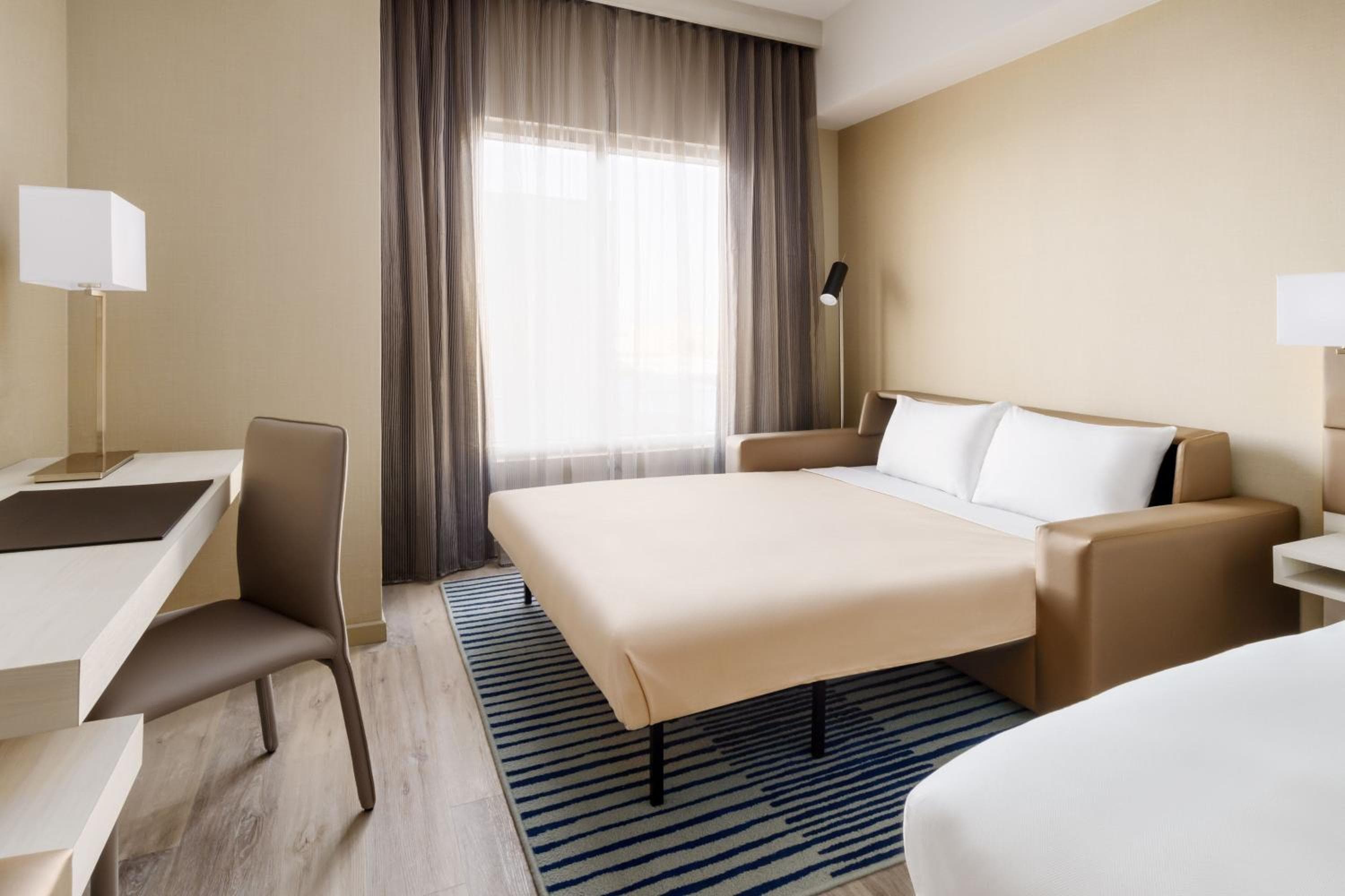 AC Hotel St Petersburg Downtown