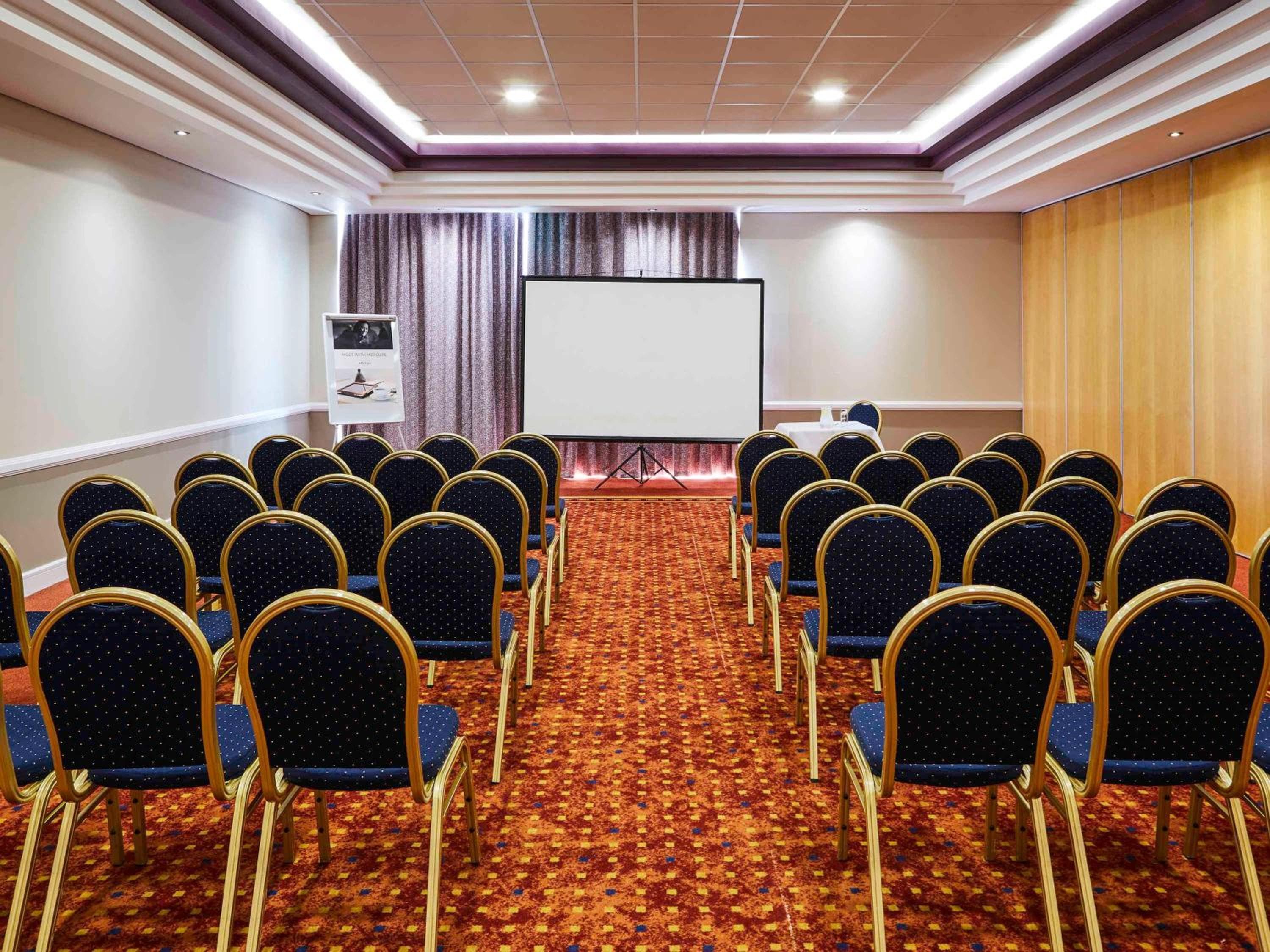 Mercure St Helens