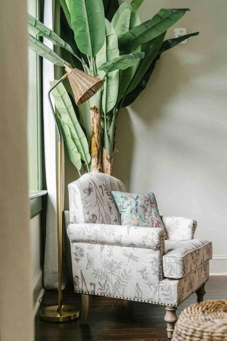 Urban Oasis w/Sunroom-Downtown Columbia