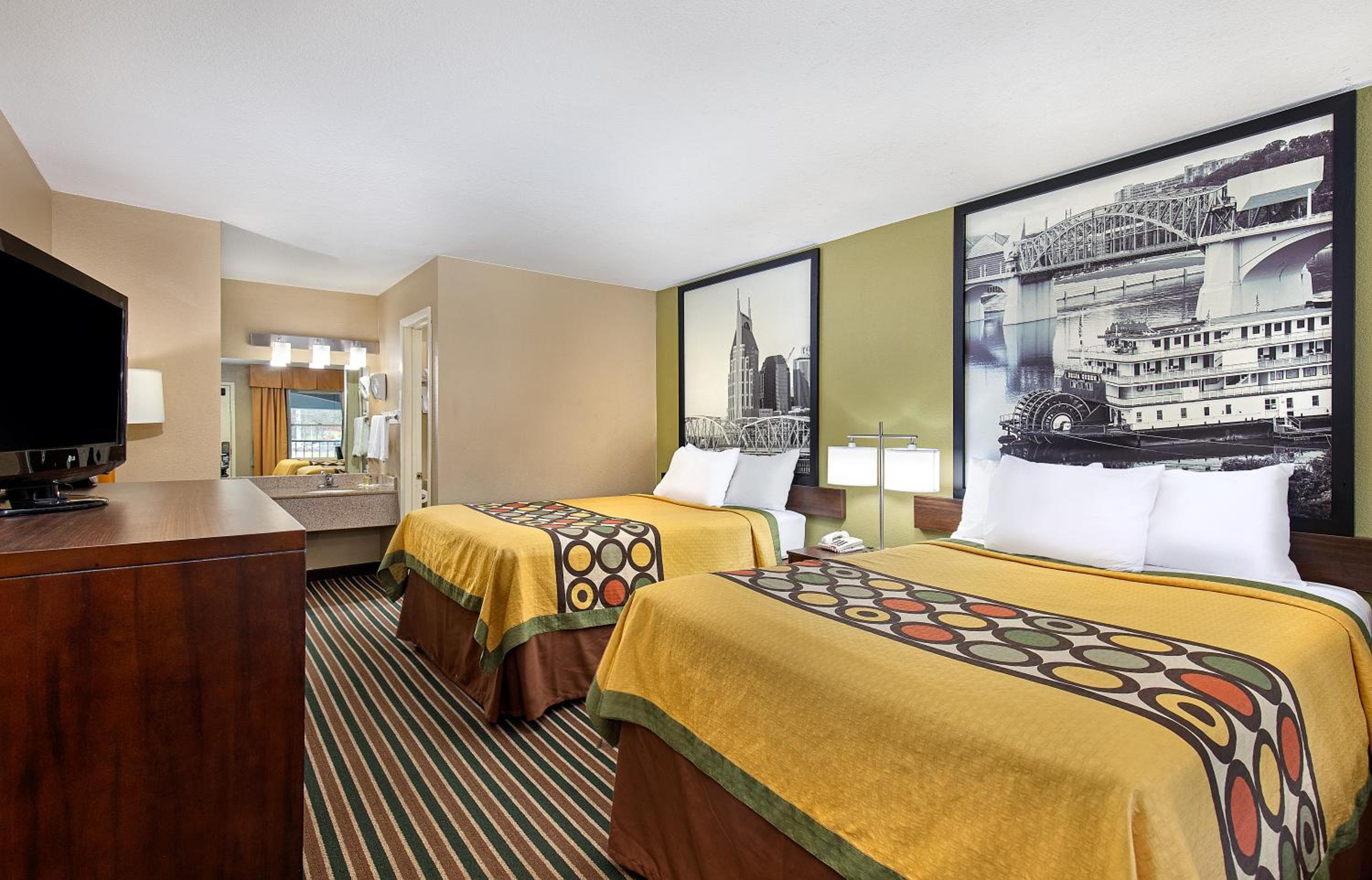 Super 8 by Wyndham Nashville West