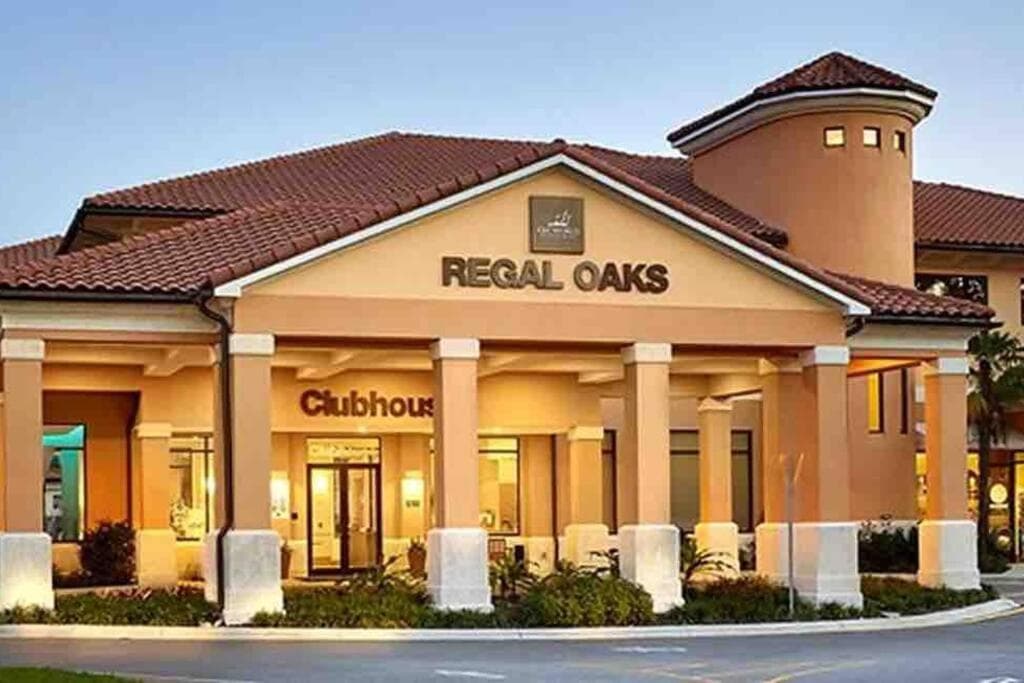 AMAZING vacation house .Mins to Disney Regal oasks