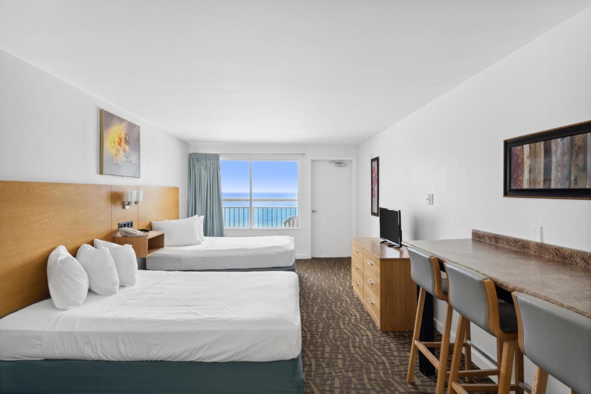 Palm & Tide Beachfront Hotel