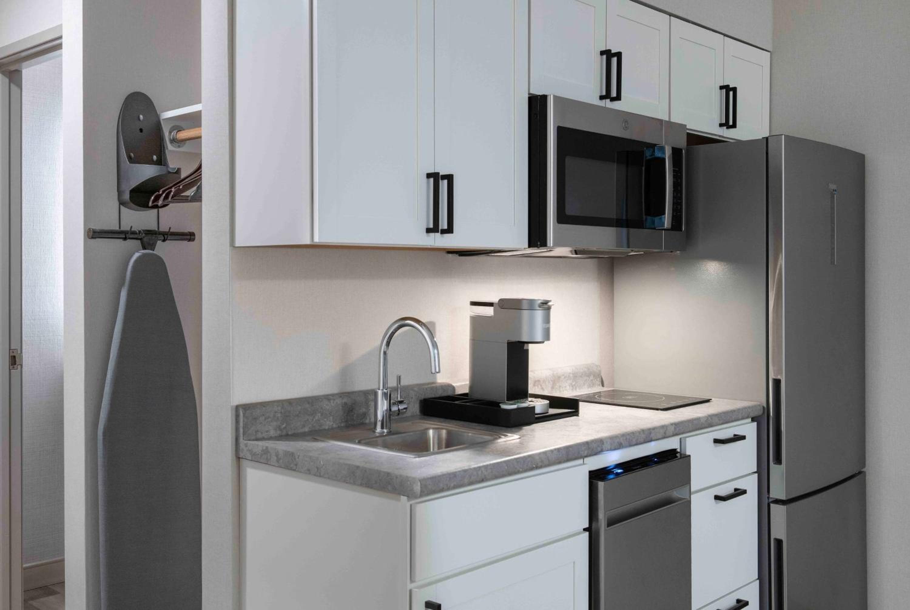 Holiday Inn Express South Burlington - Downtown by IHG